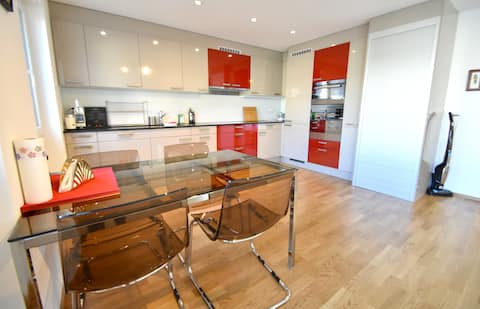 Modern Apartment in Zug City Center