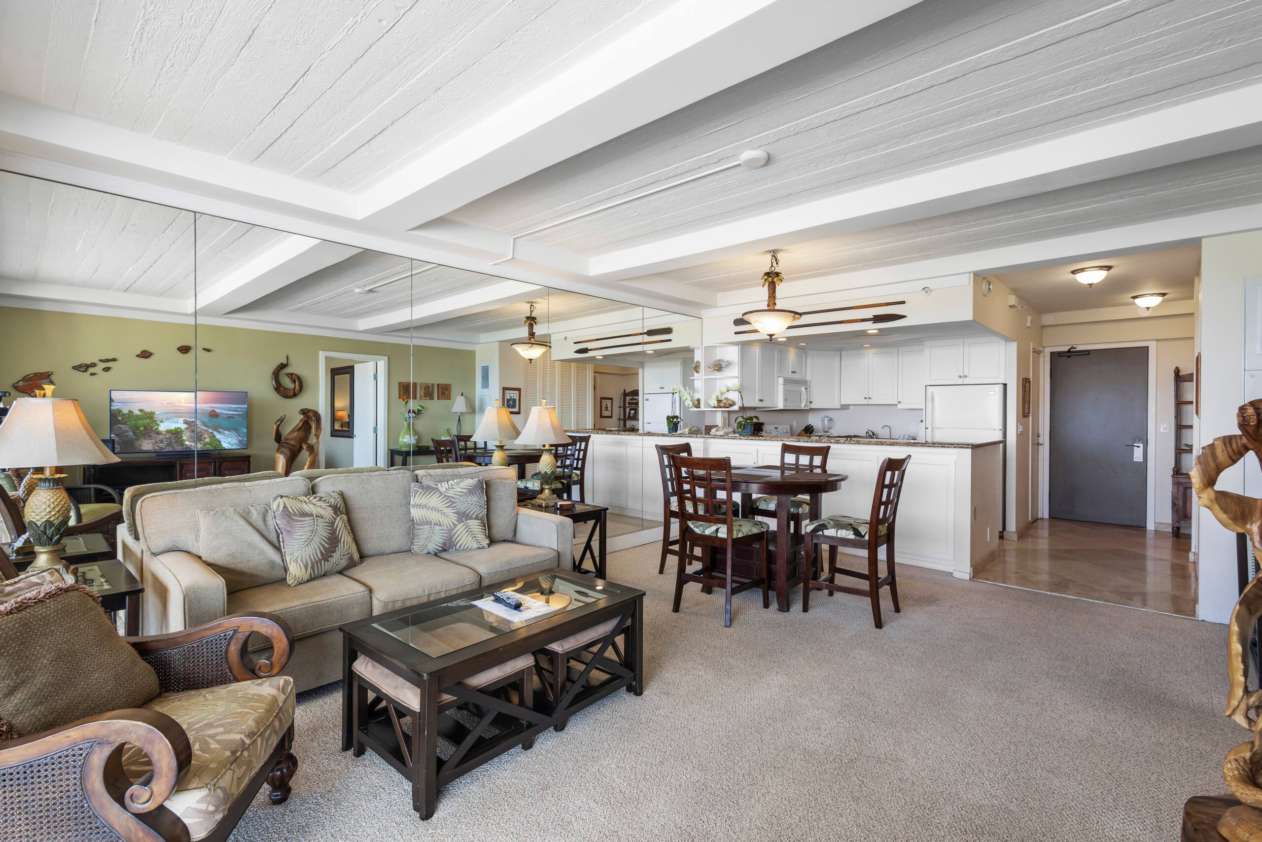 Condo in Lahaina · ★4.83 · 1 bedroom · 2 beds · 2 baths - Image 9