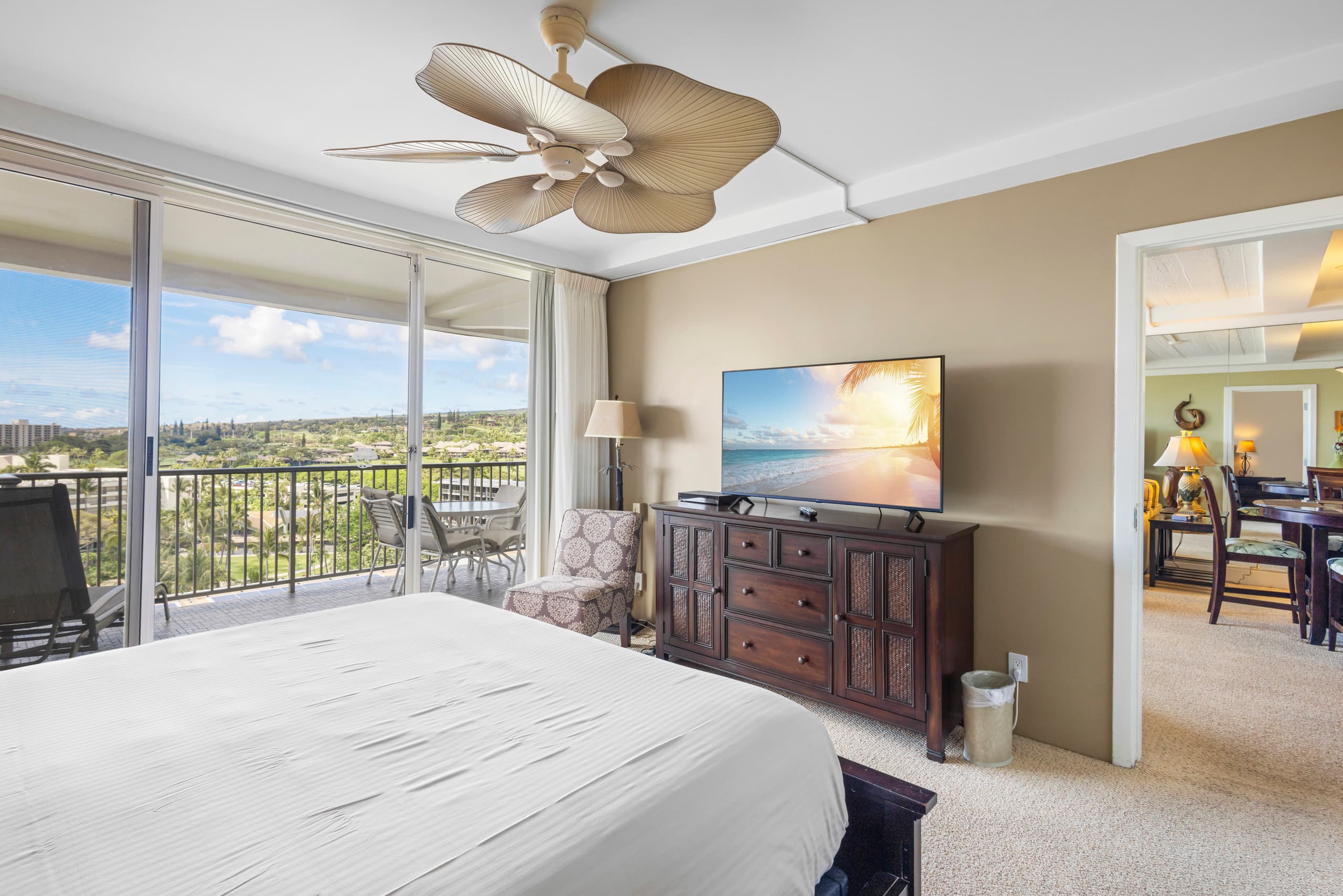 Condo in Lahaina · ★4.83 · 1 bedroom · 2 beds · 2 baths - Image 22