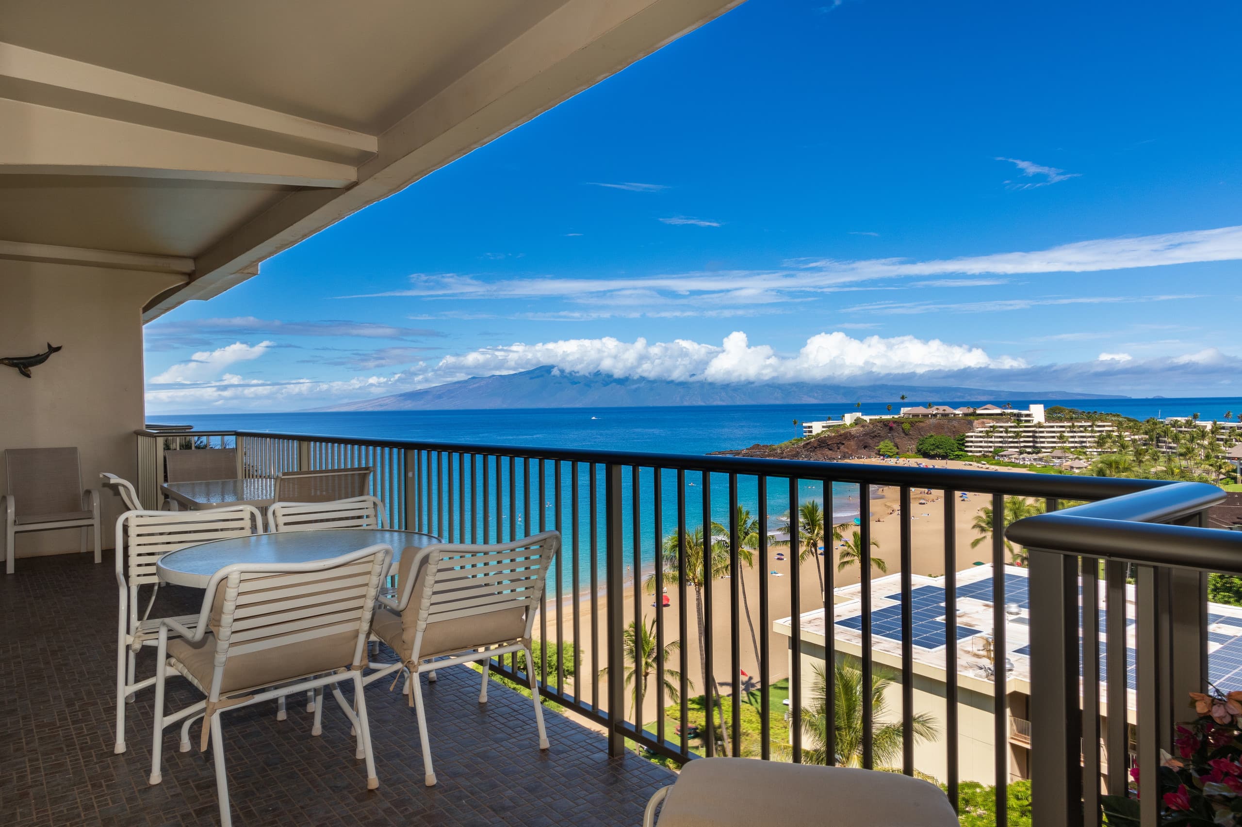 Condo in Lahaina · ★4.83 · 1 bedroom · 2 beds · 2 baths - Image 1