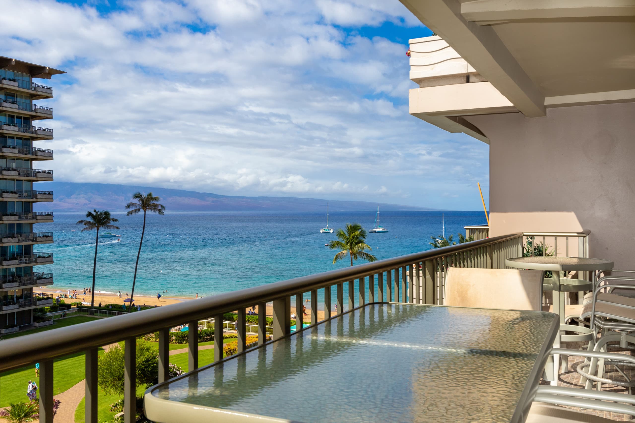 Condo in Lahaina · ★5.0 · 1 bedroom · 2 beds · 2 baths - Image 1
