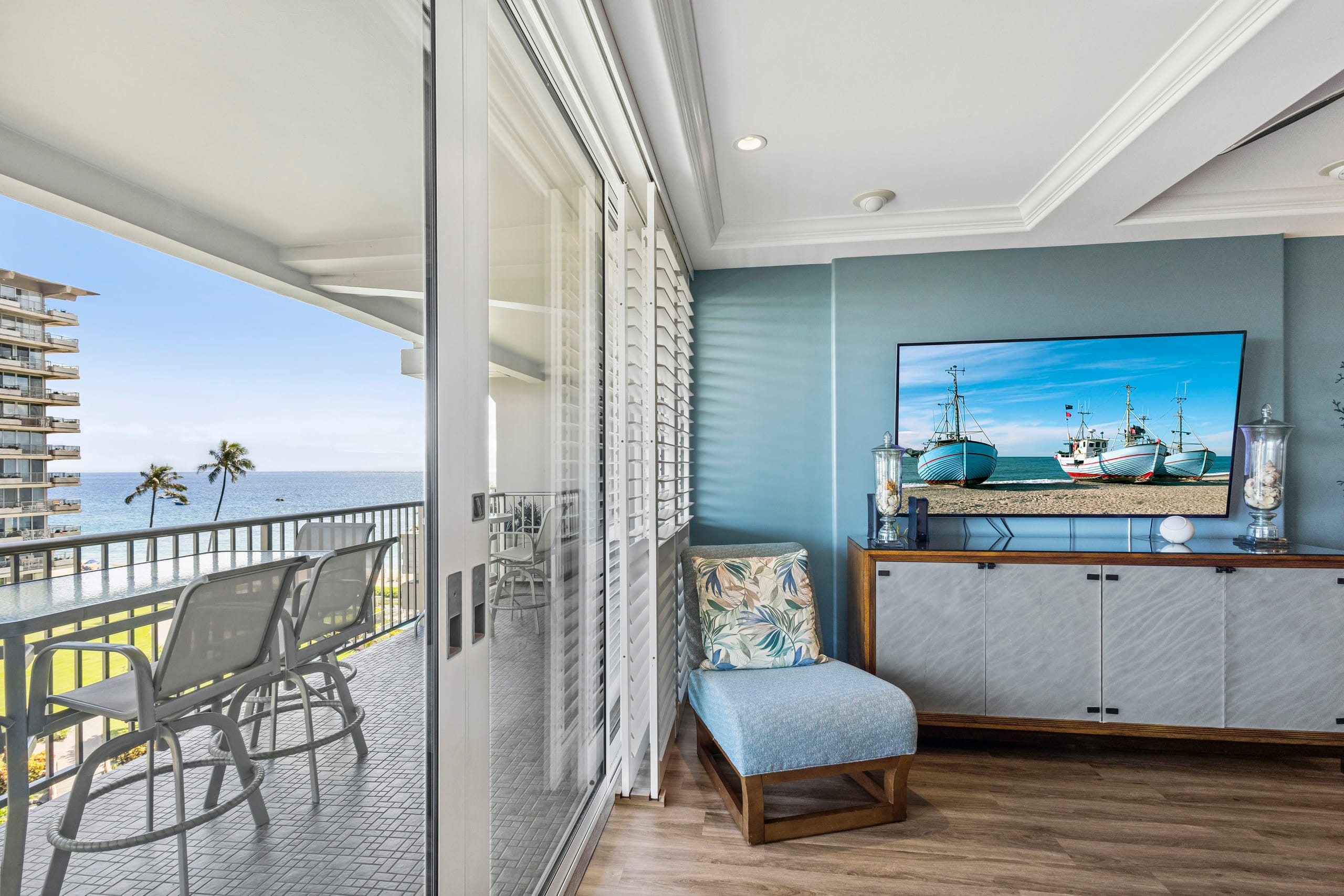 Condo in Lahaina · ★5.0 · 1 bedroom · 2 beds · 2 baths - Image 5