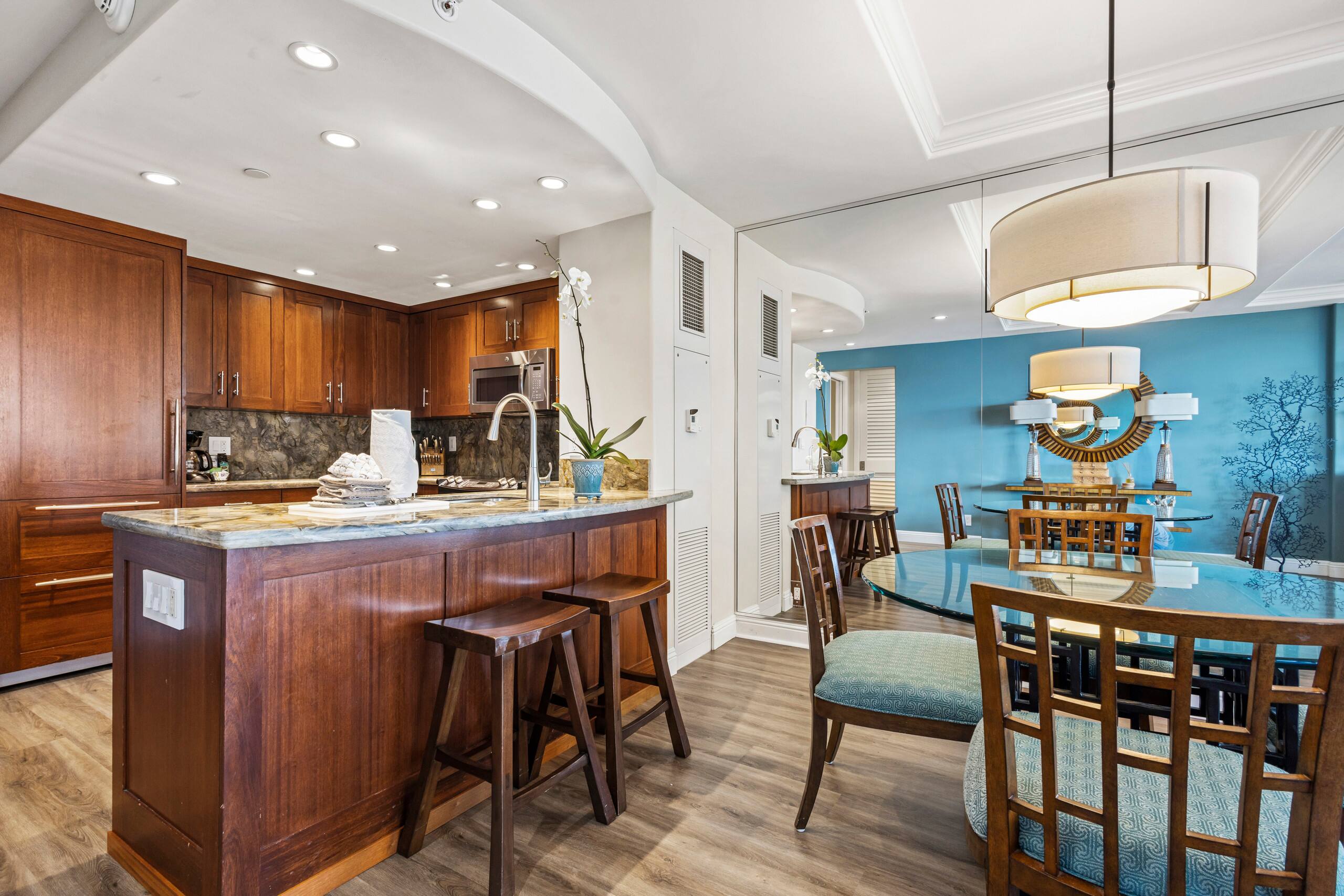 Condo in Lahaina · ★5.0 · 1 bedroom · 2 beds · 2 baths - Image 17