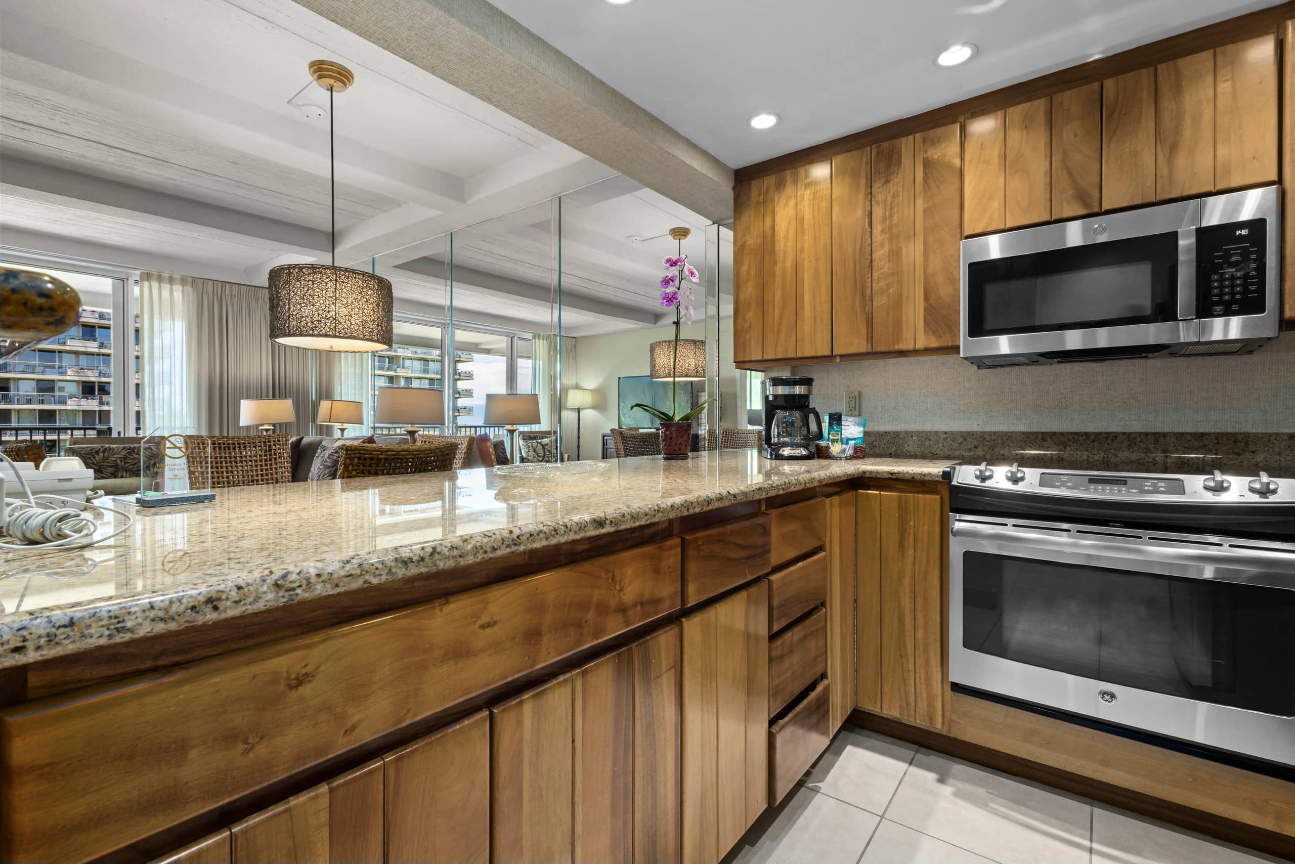 Condo in Lahaina · ★4.67 · 1 bedroom · 2 beds · 2 baths - Image 15