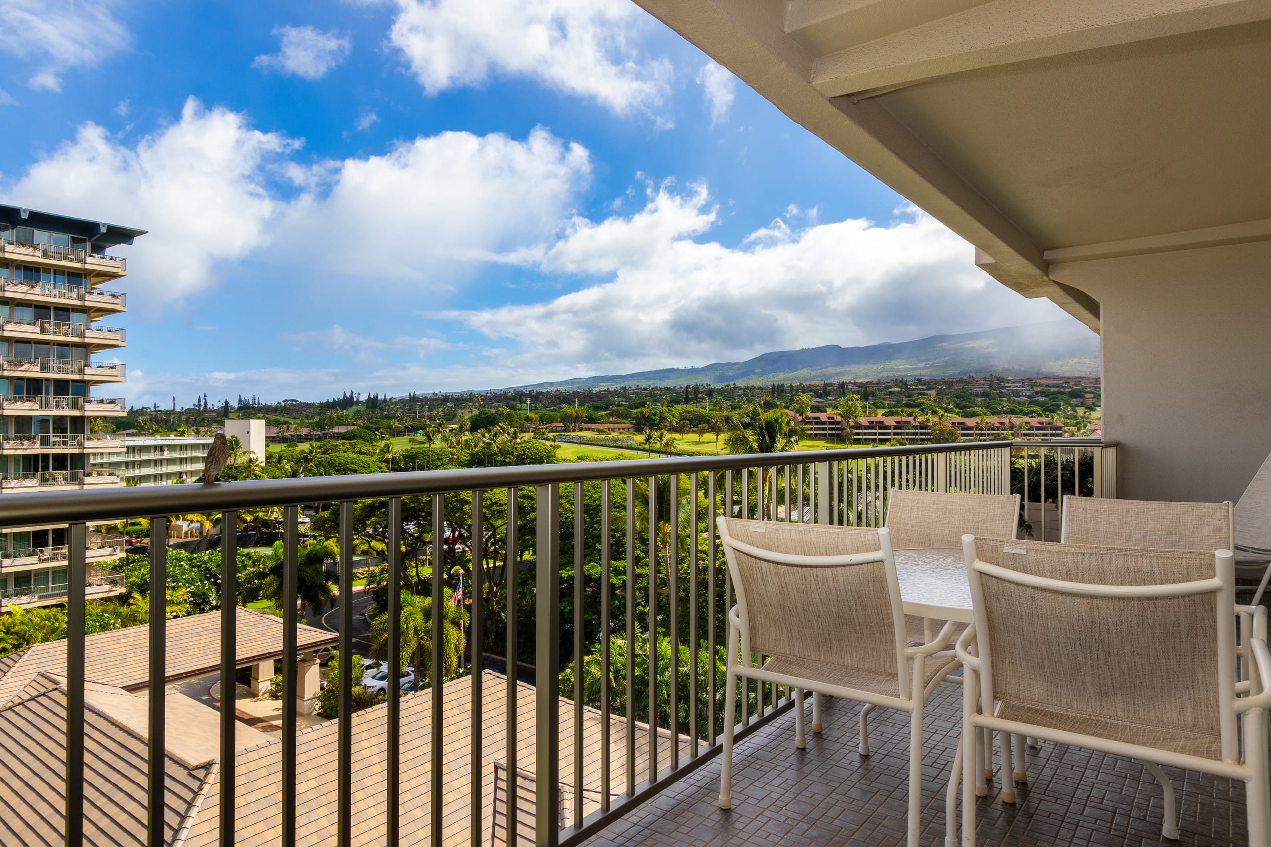 Condo in Lahaina · ★4.67 · 1 bedroom · 2 beds · 2 baths - Image 3