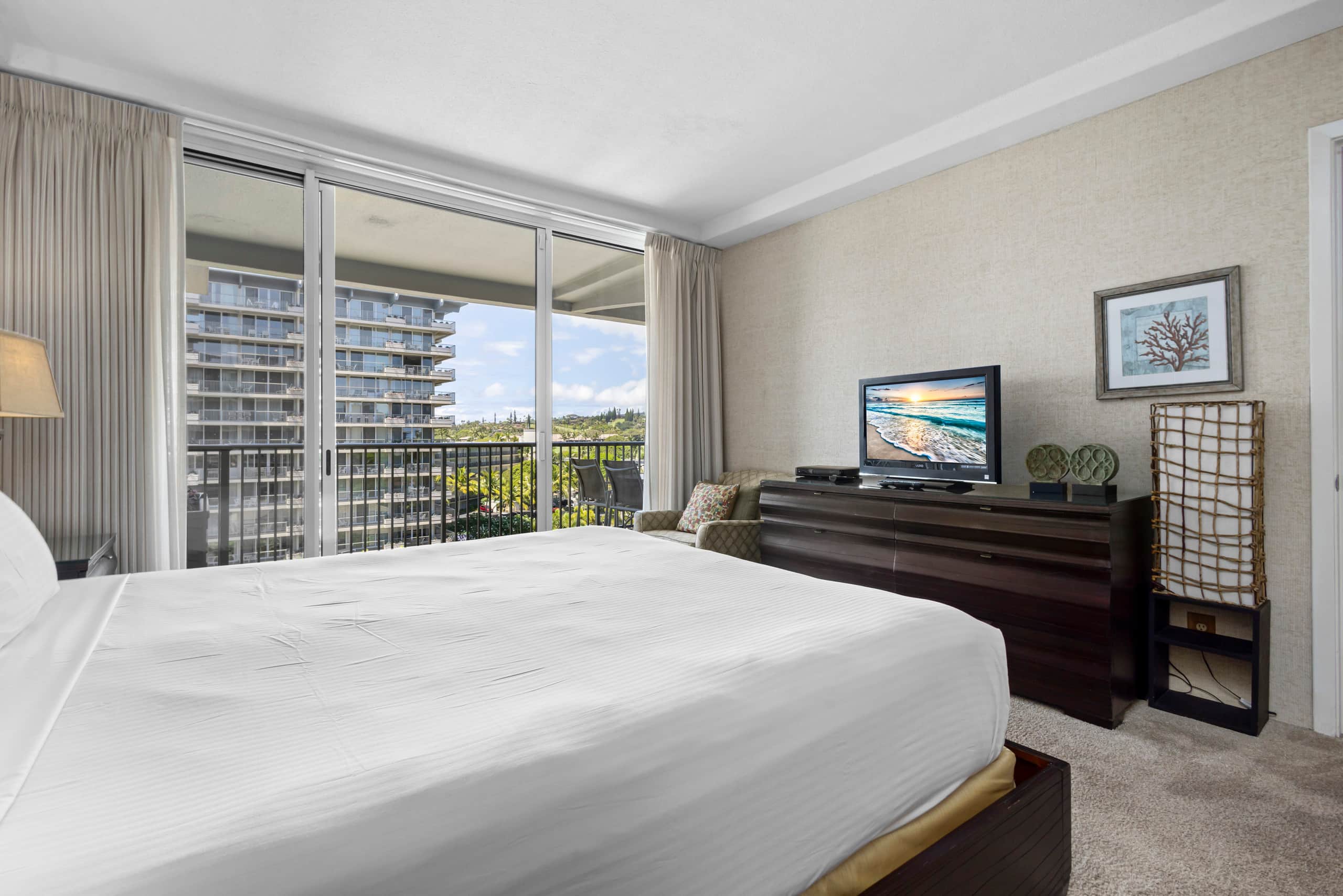 Condo in Lahaina · ★4.67 · 1 bedroom · 2 beds · 2 baths - Image 21