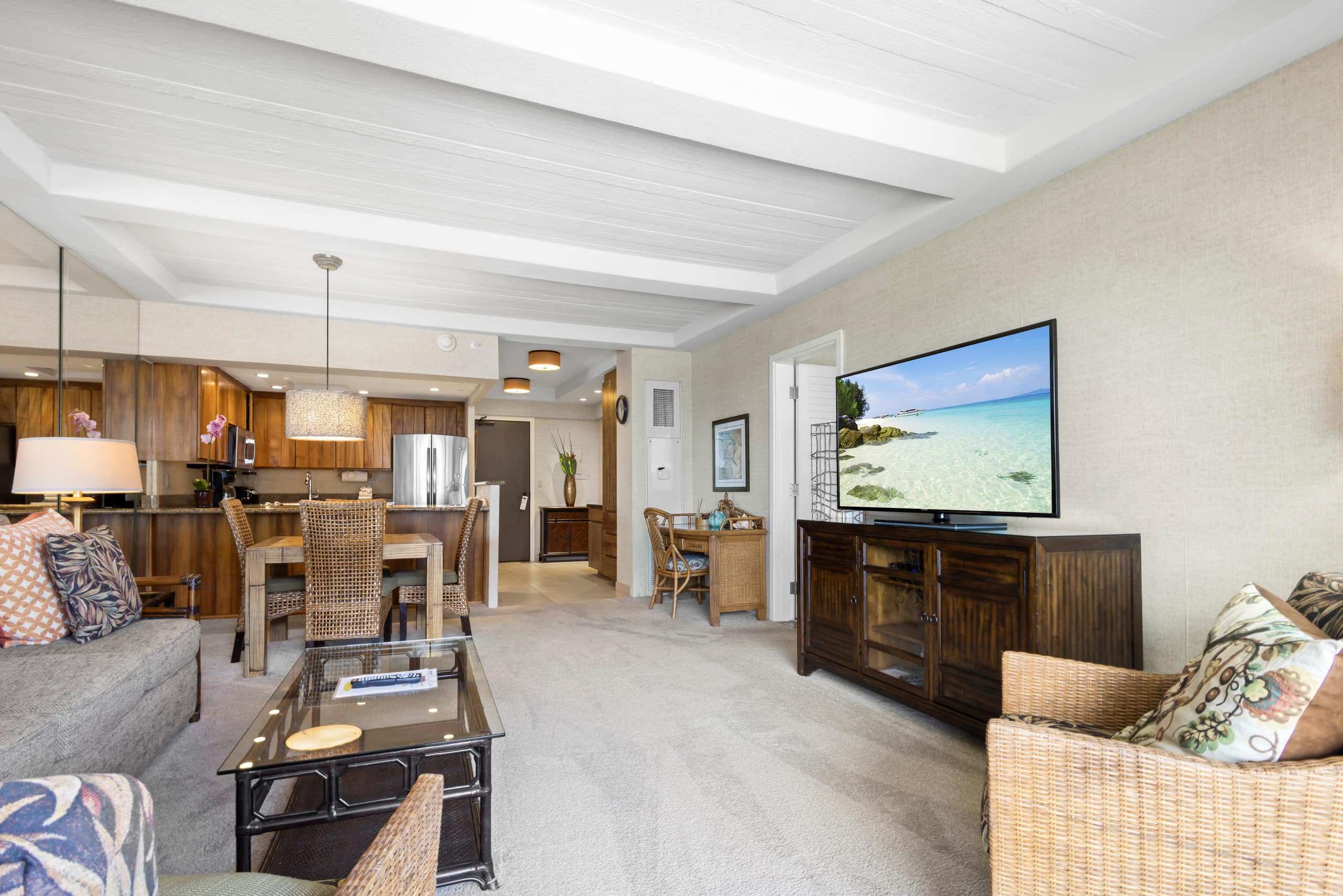 Condo in Lahaina · ★4.67 · 1 bedroom · 2 beds · 2 baths - Image 8