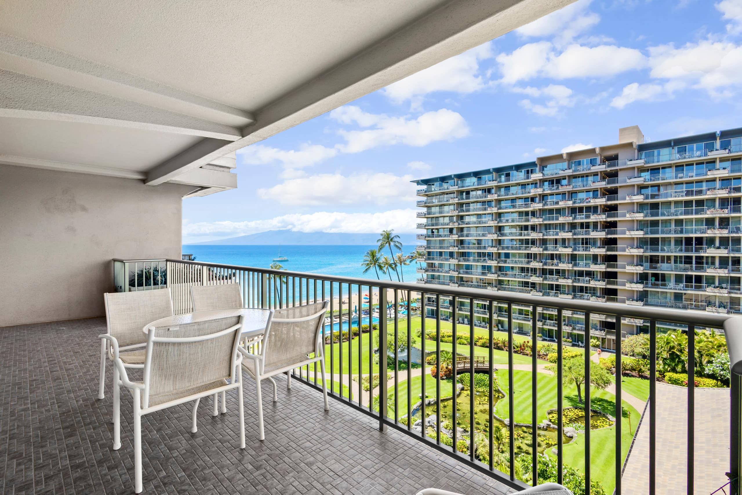 Condo in Lahaina · ★4.67 · 1 bedroom · 2 beds · 2 baths - Image 29