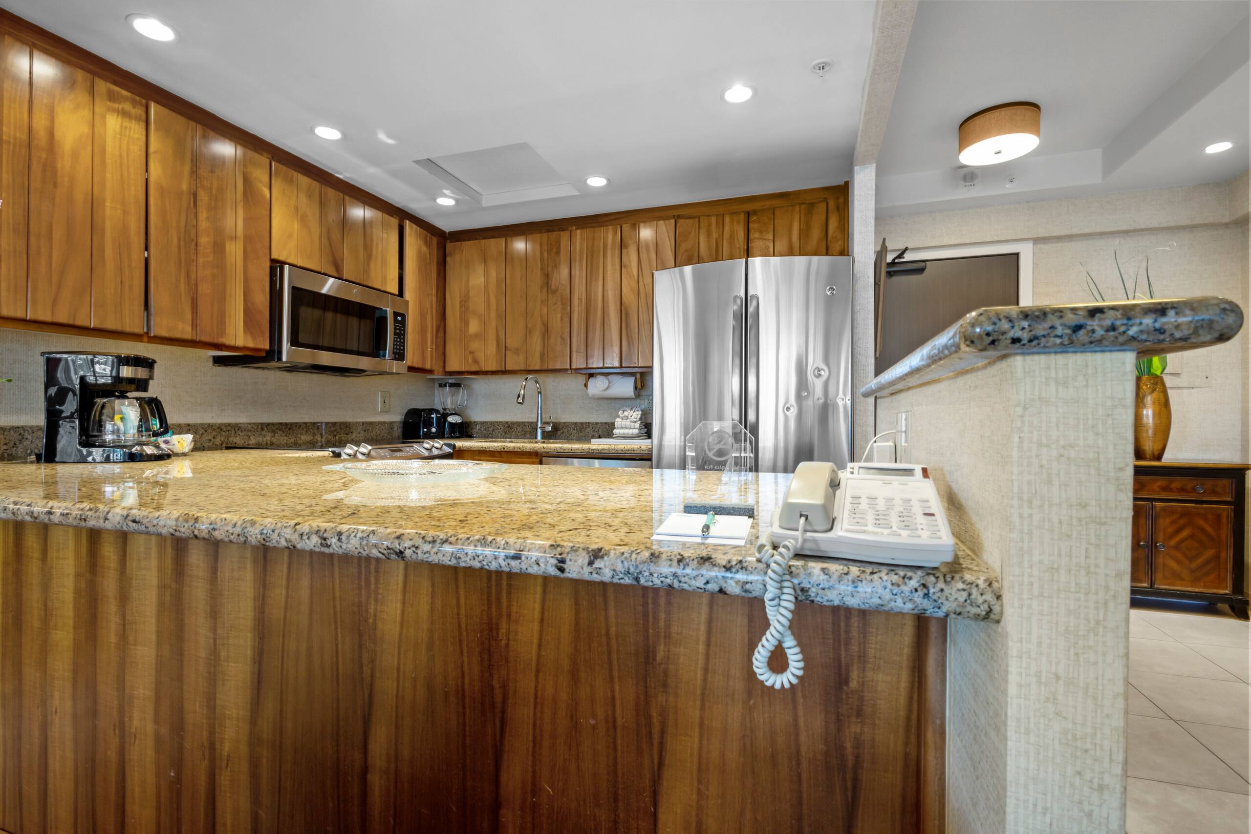 Condo in Lahaina · ★4.67 · 1 bedroom · 2 beds · 2 baths - Image 13