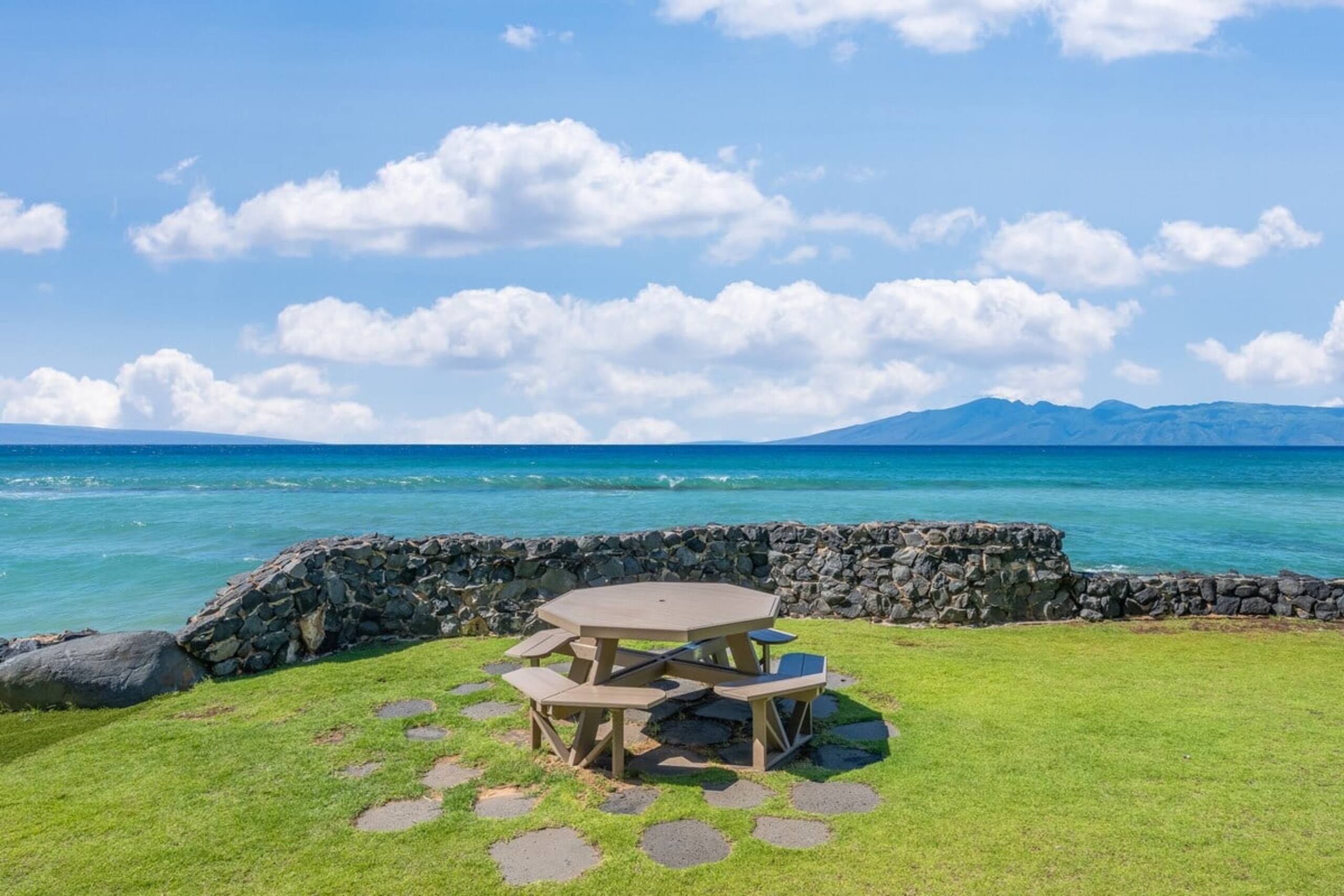 Condo in Lahaina · ★4.6 · 1 bedroom · 2 beds · 1 bath - Image 40