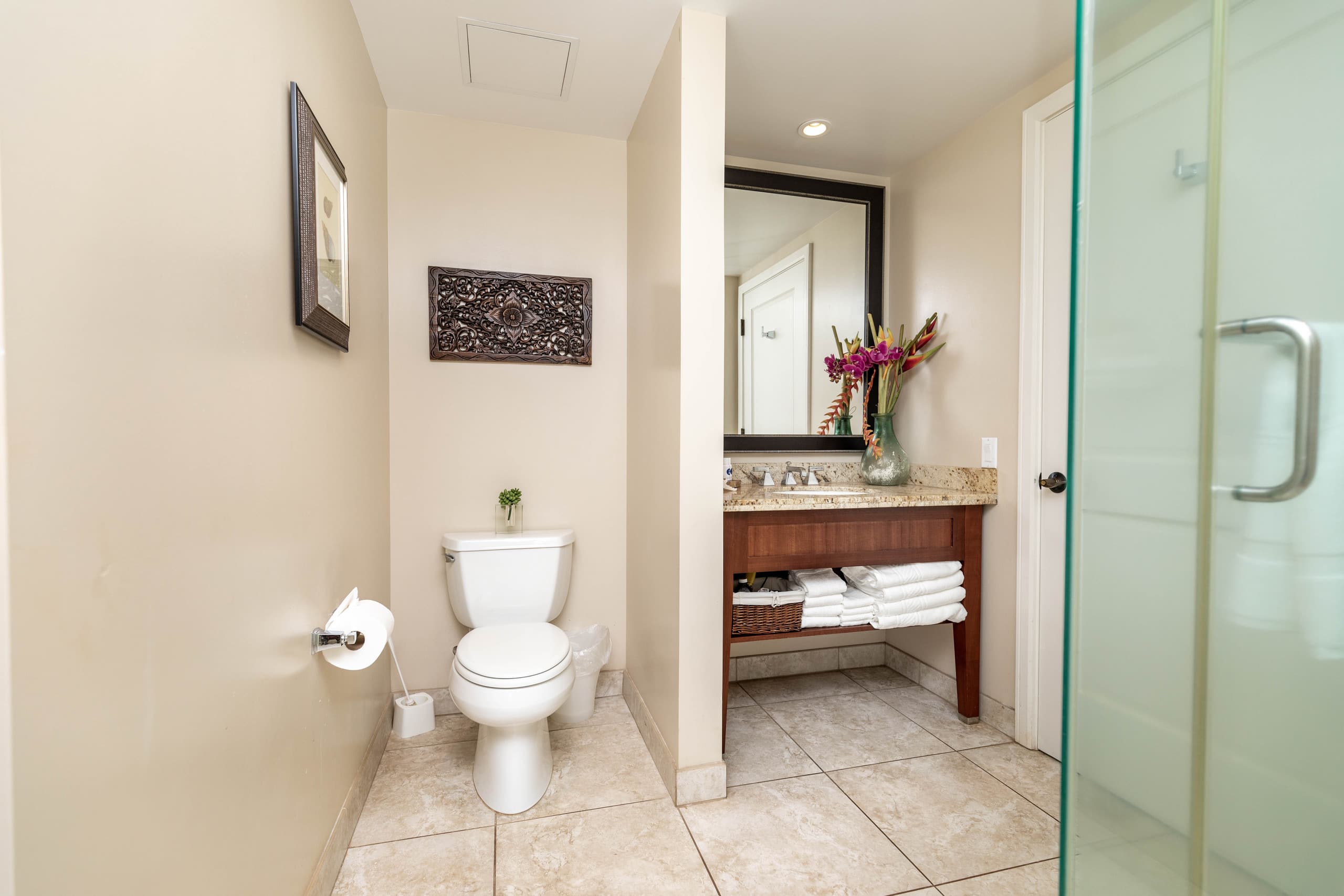 Condo in Lahaina · ★4.36 · 2 bedrooms · 3 beds · 2 baths - Image 23