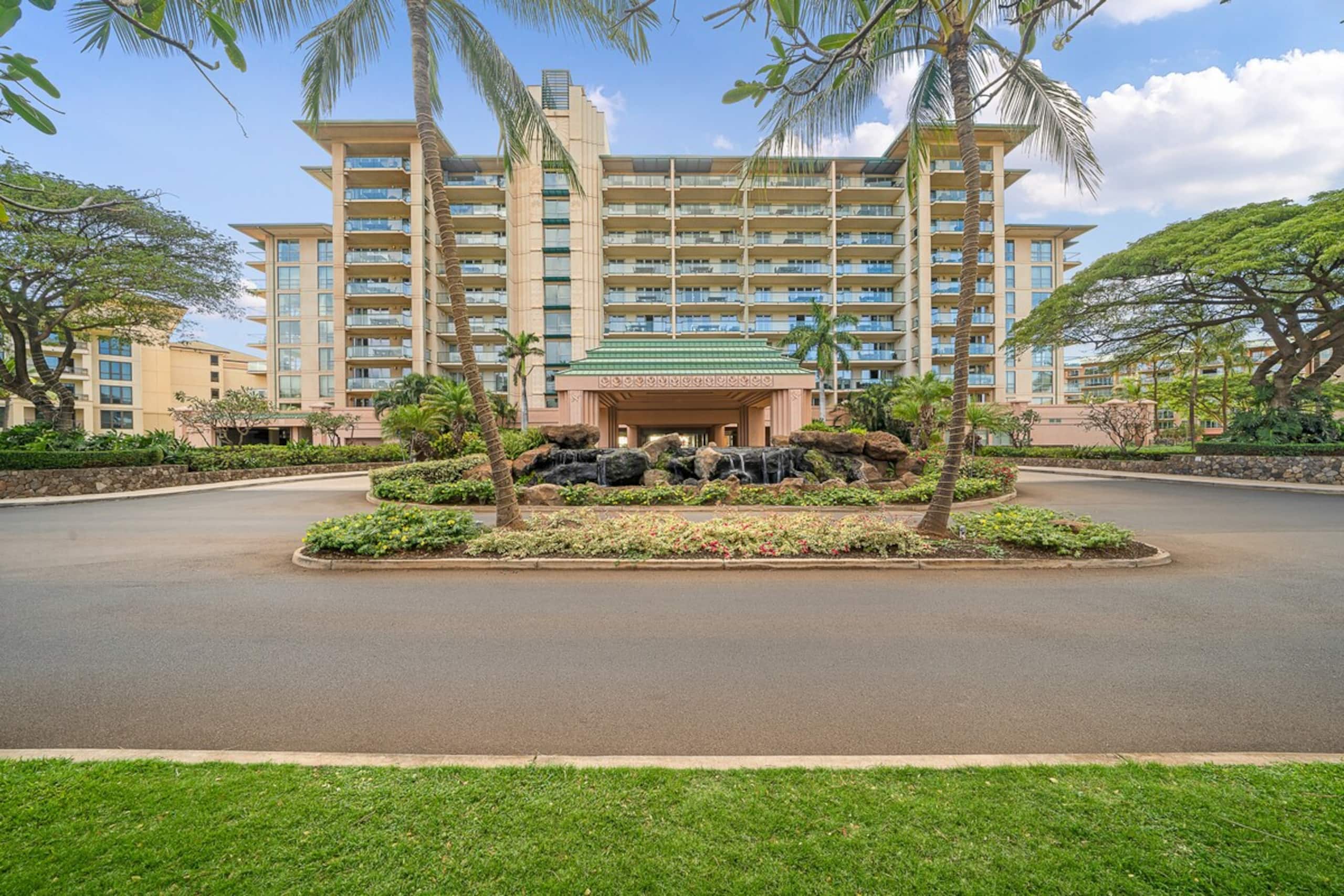 Condo in Lahaina · ★4.36 · 2 bedrooms · 3 beds · 2 baths - Image 34