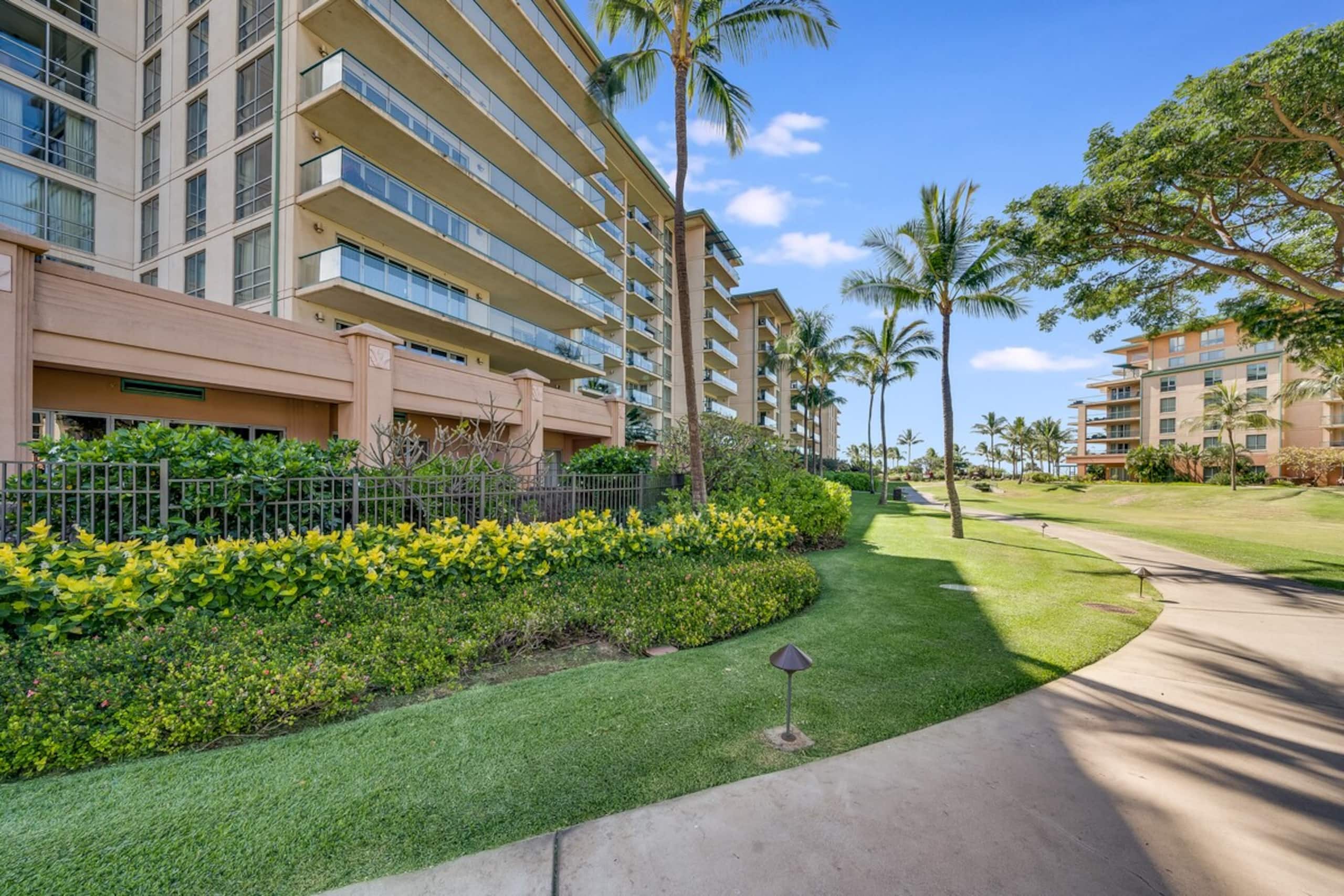 Condo in Lahaina · ★4.36 · 2 bedrooms · 3 beds · 2 baths - Image 39