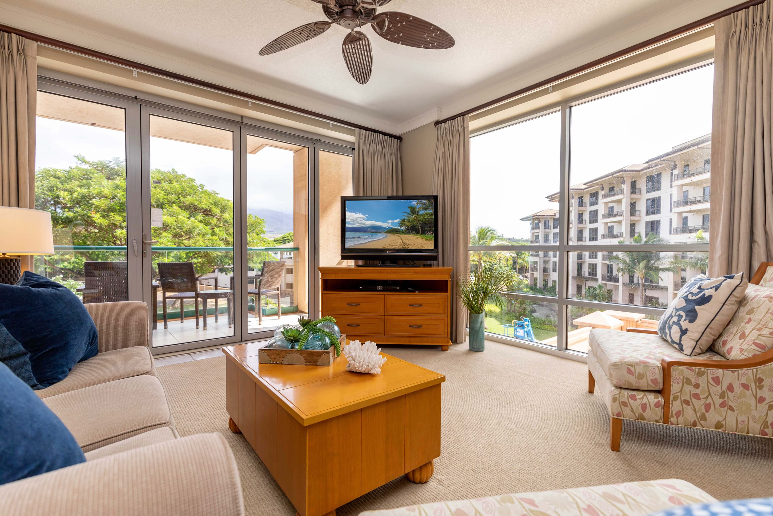 Condo in Lahaina · ★4.36 · 2 bedrooms · 3 beds · 2 baths - Image 2