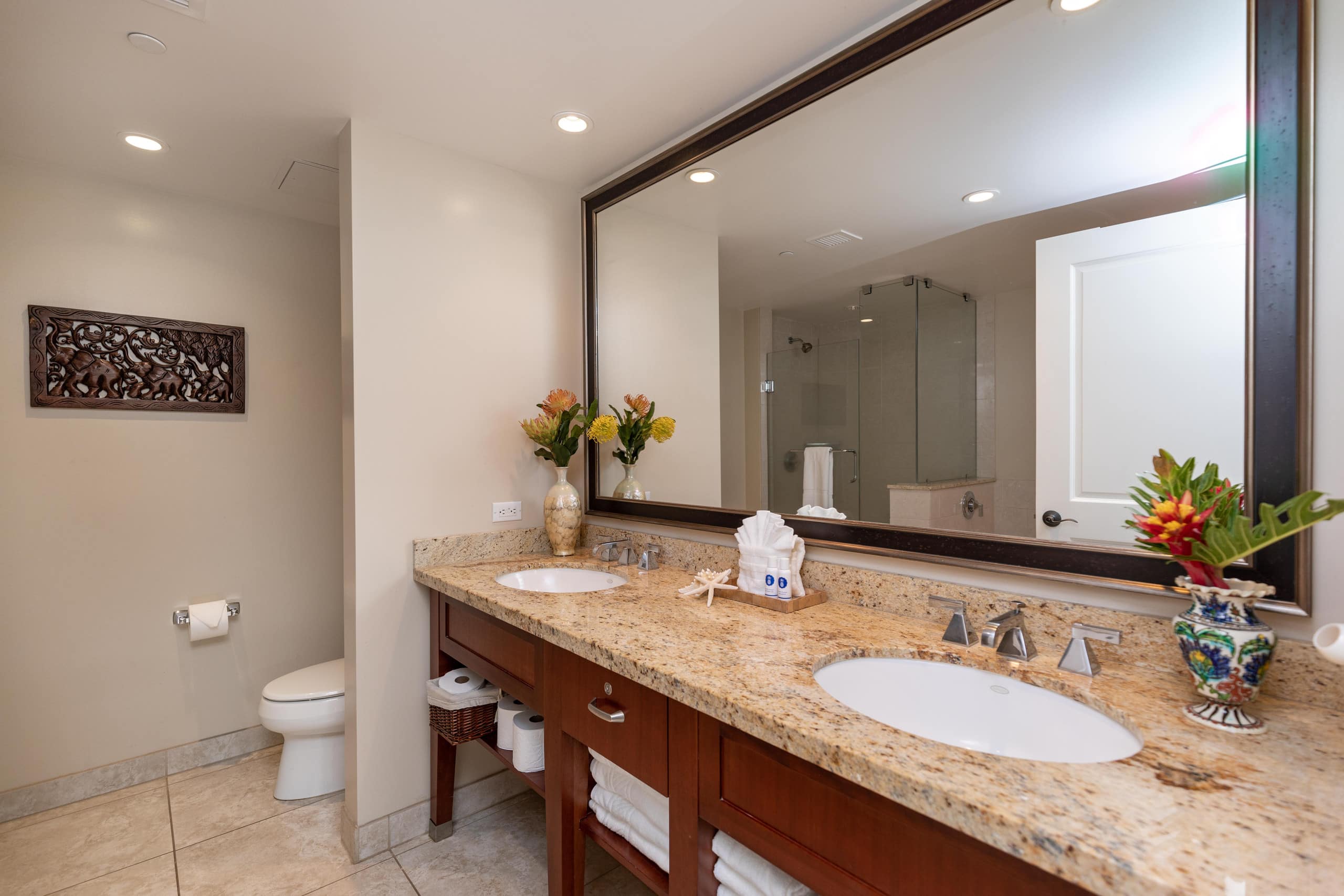 Condo in Lahaina · ★4.36 · 2 bedrooms · 3 beds · 2 baths - Image 21