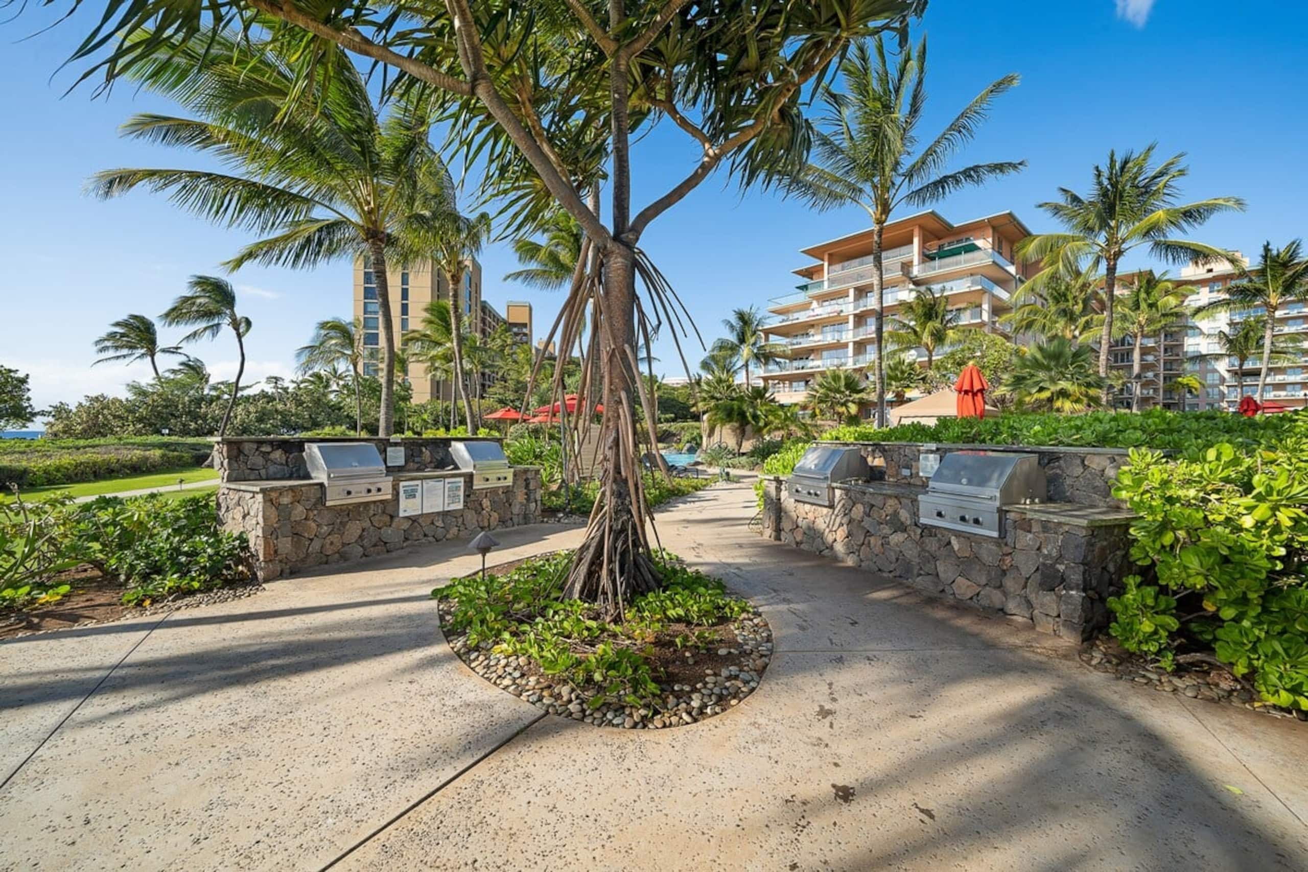 Condo in Lahaina · ★4.36 · 2 bedrooms · 3 beds · 2 baths - Image 28