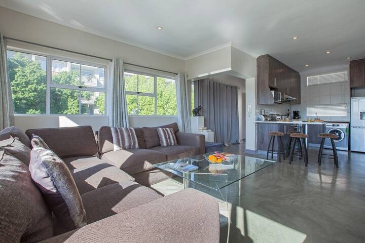 York Mews 14 by CTHA gallery image 3