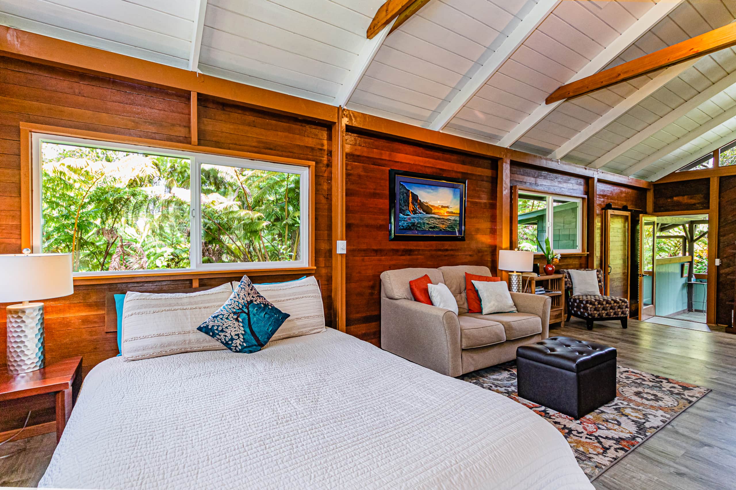Home in Volcano · ★4.9 · 1 bedroom · 1 bed · 1 bath - Image 16