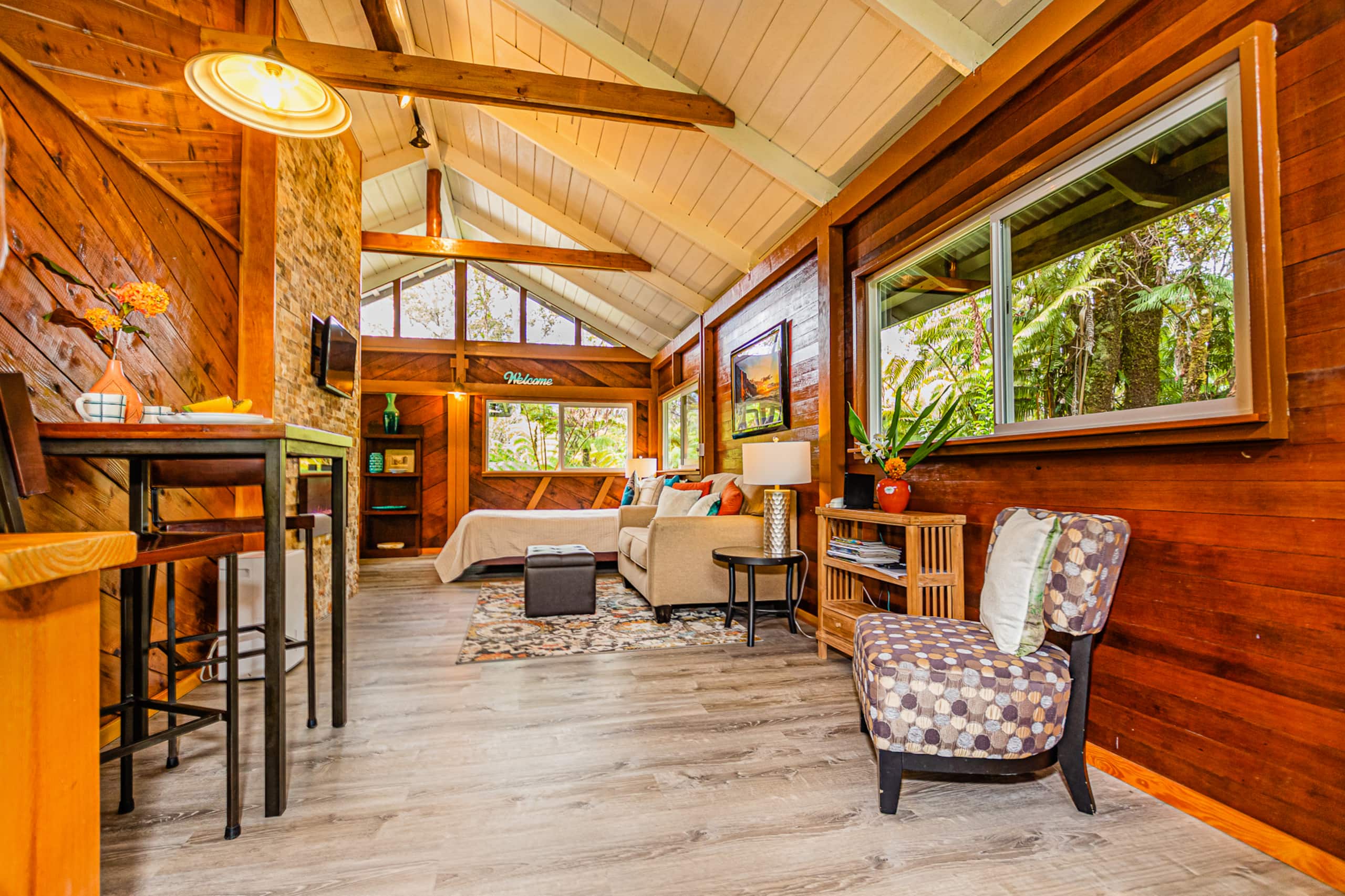 Home in Volcano · ★4.9 · 1 bedroom · 1 bed · 1 bath - Image 14