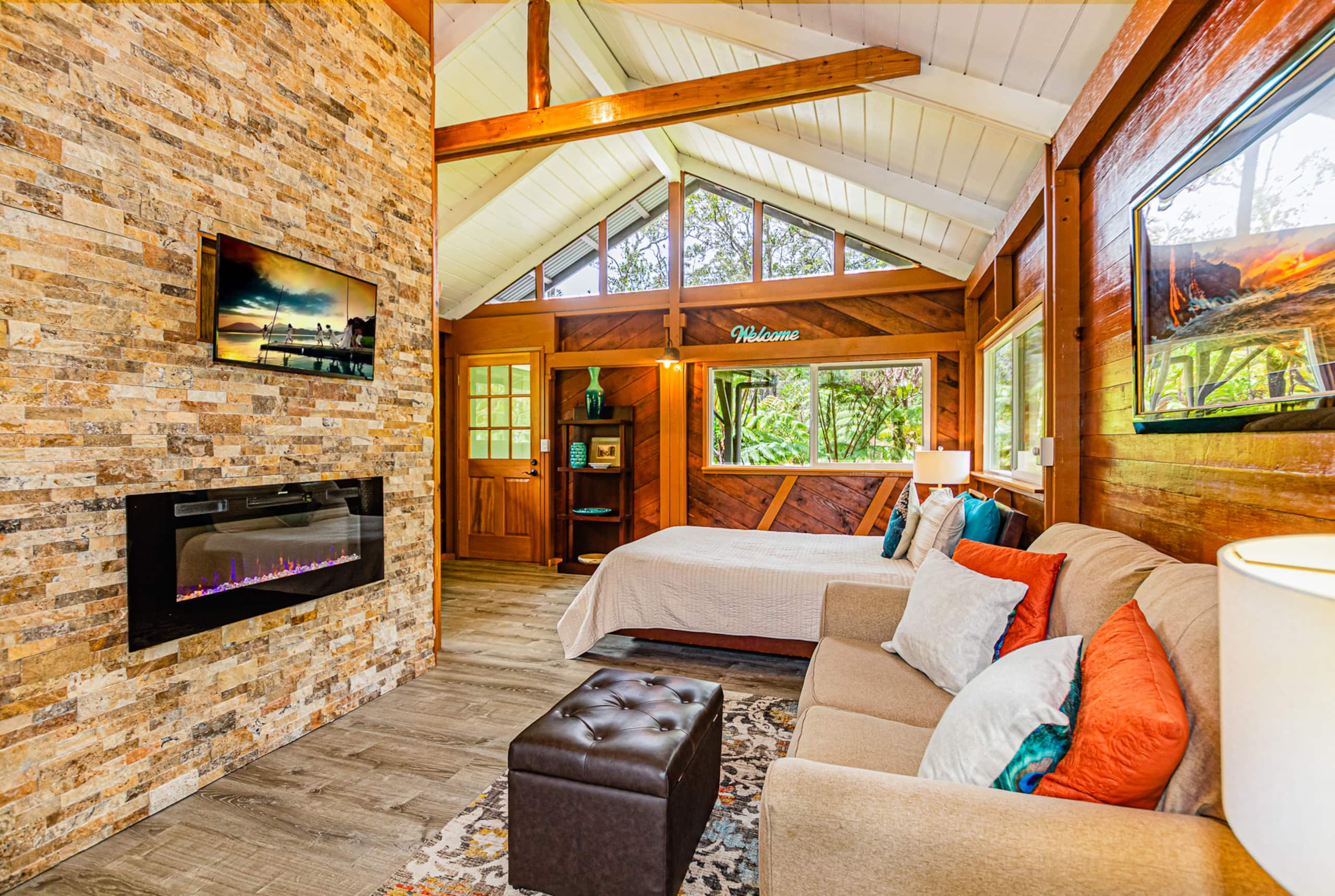 Home in Volcano · ★4.9 · 1 bedroom · 1 bed · 1 bath - Image 5