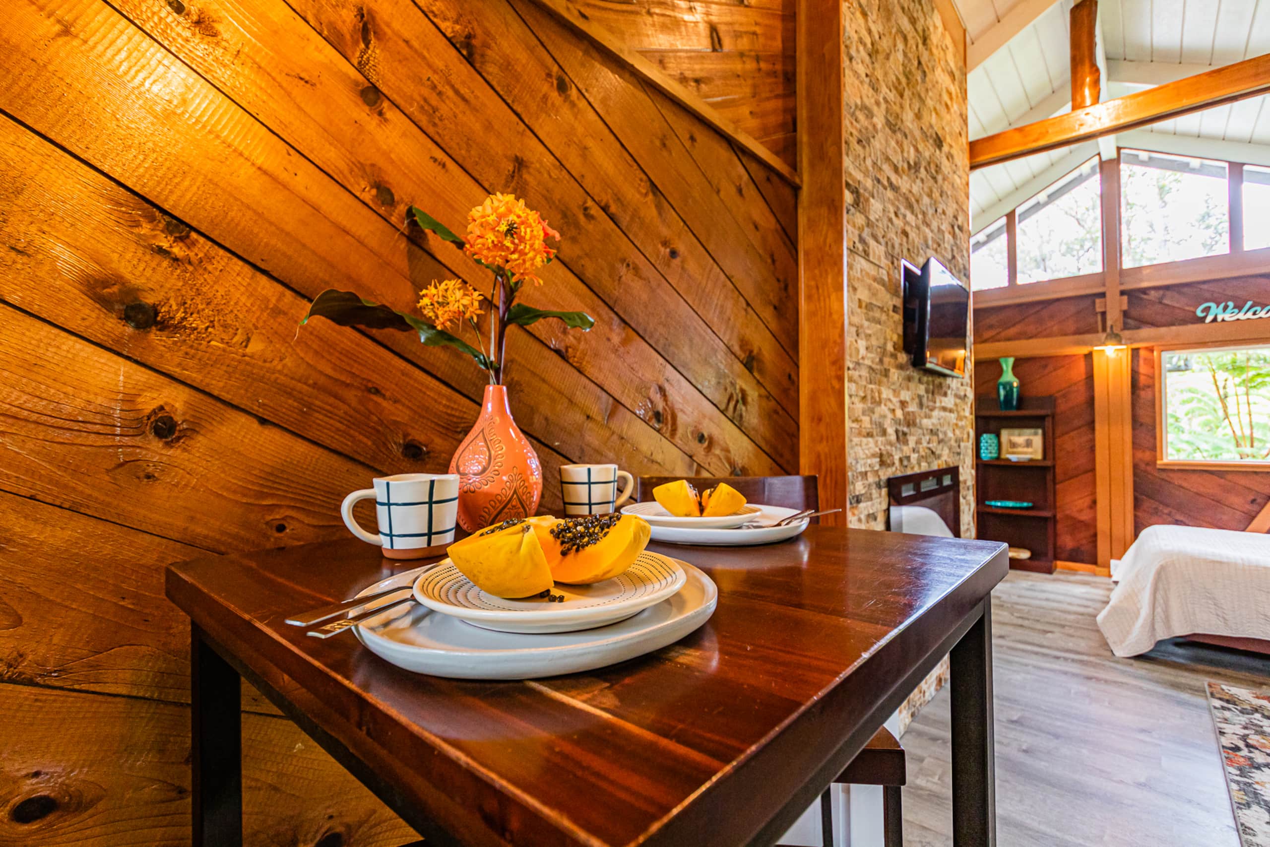 Home in Volcano · ★4.9 · 1 bedroom · 1 bed · 1 bath - Image 15