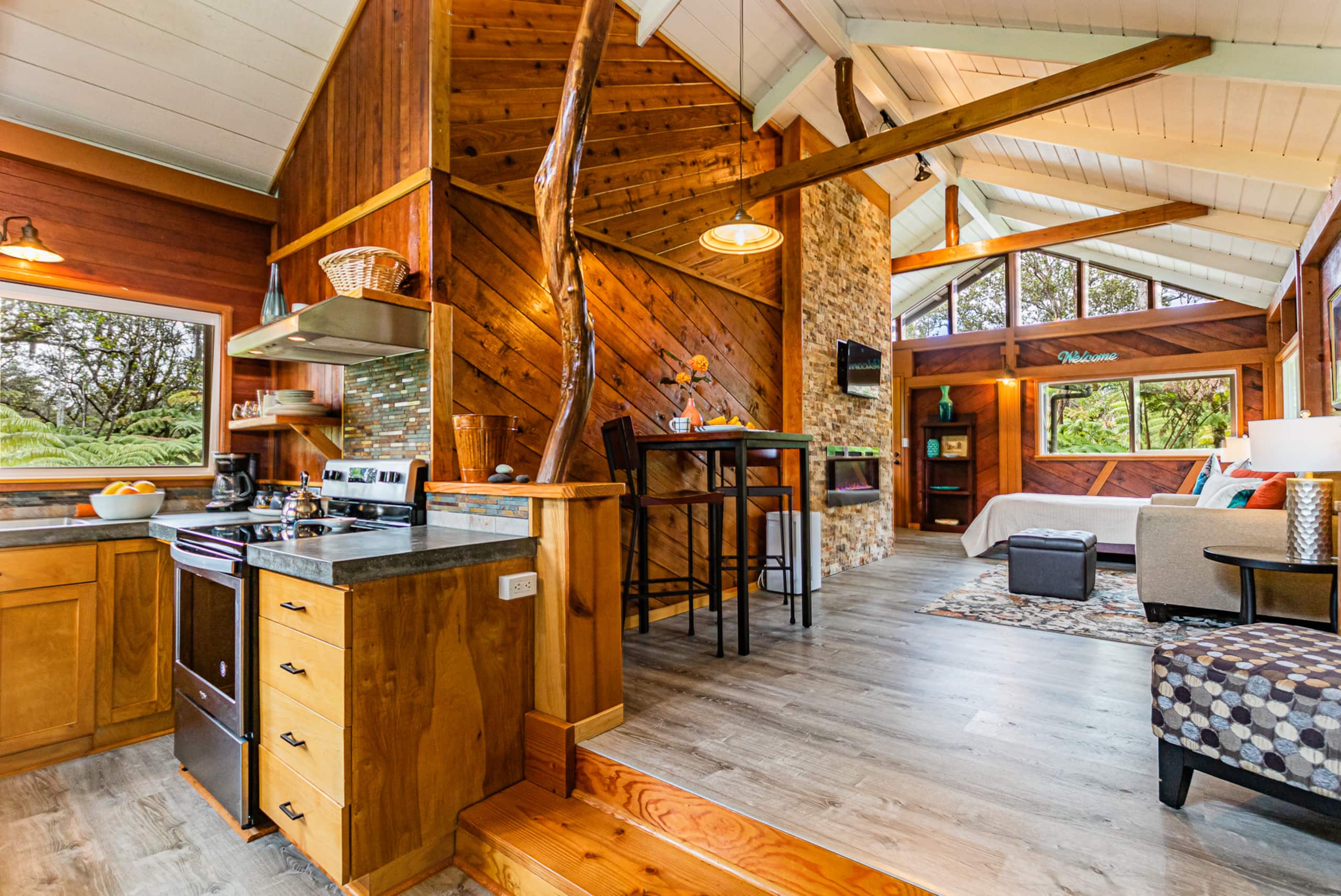 Home in Volcano · ★4.9 · 1 bedroom · 1 bed · 1 bath - Image 4