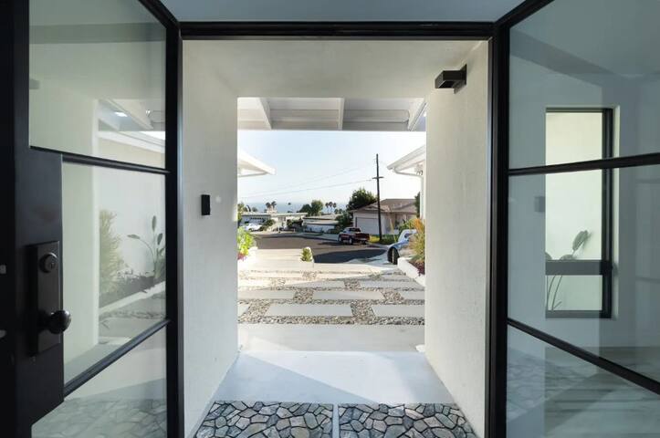 The Peninsula Beach House gallery image 3