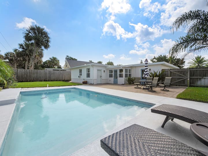 Salt Runner - 3 Bedroom 2 Bath Remodeled Pool Home - St. Augustine, FL
