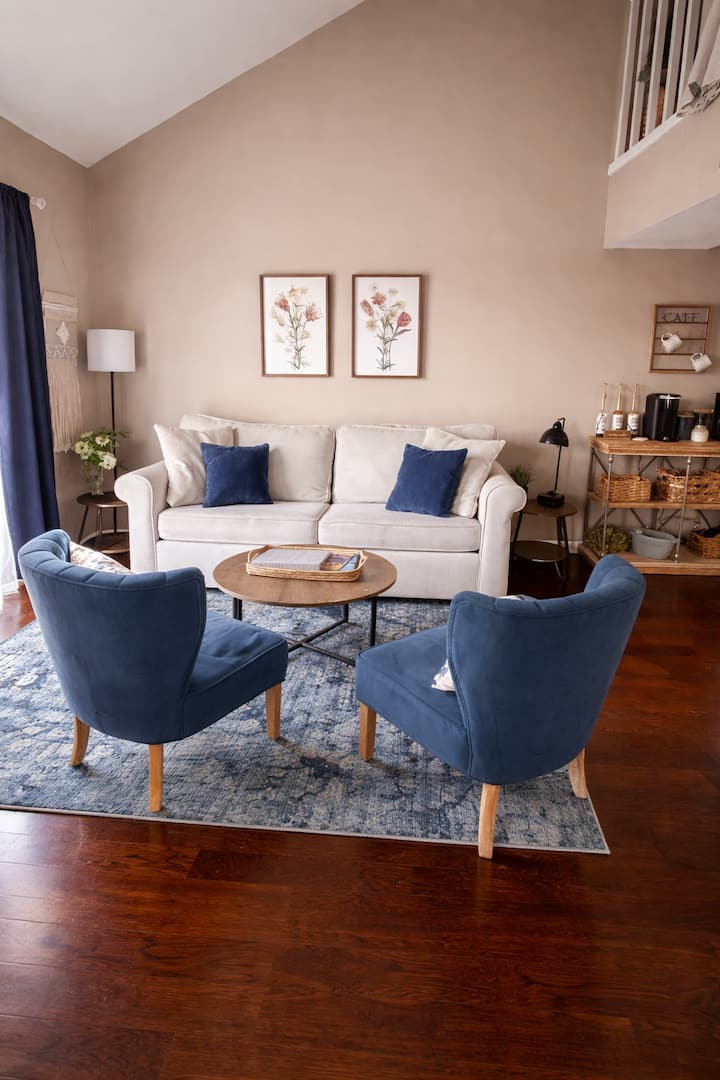 Refreshed! Cozy Condo/loft *King Bed  3 Miles To T - Branson, MO