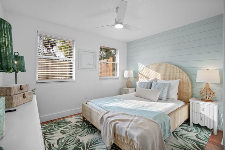 Spálňa pre hostí s manželskou poste