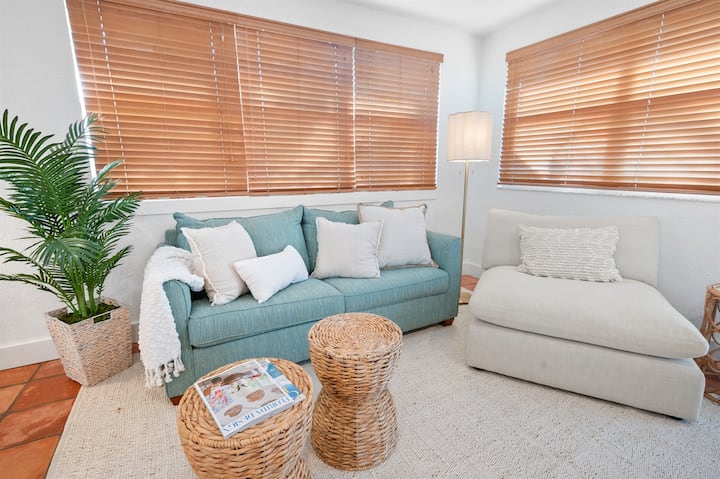 Pohovka s manželskou posteľou Queen