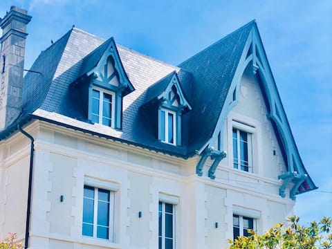 Popular Airbnb listing: Large Chic & Stylish Villa - Villa Berry in Deauville