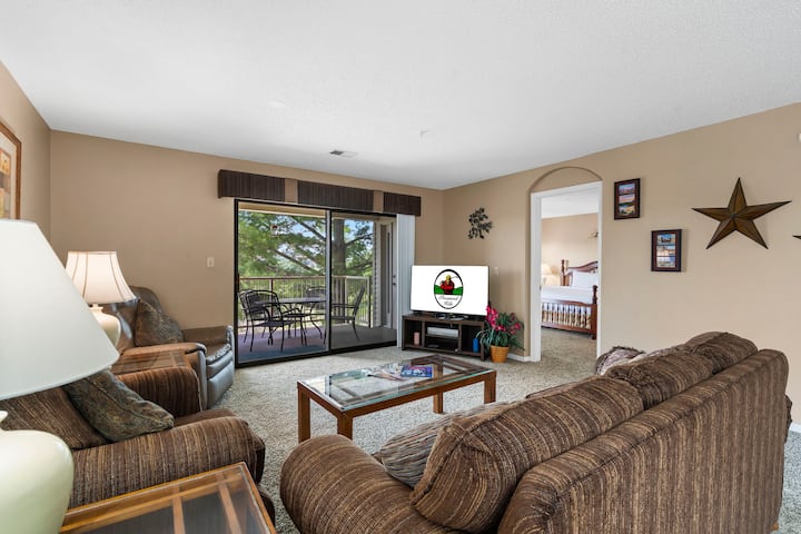 Updated 2br Walk-in  Pools  Golf  Near 76 Strip - Branson's Wild World, Branson