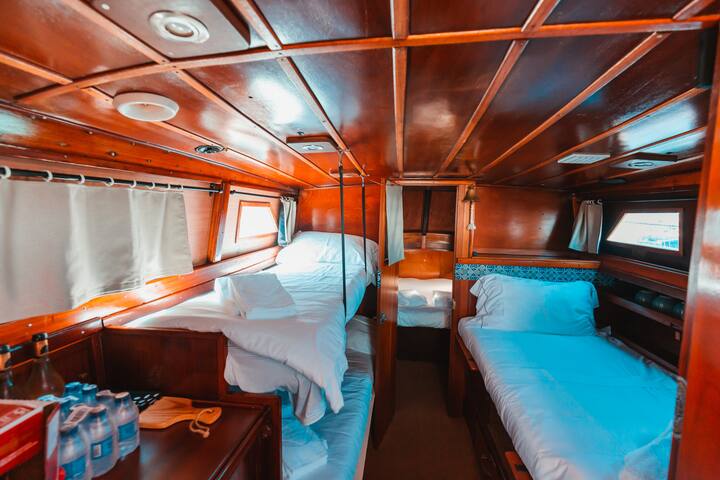 Night on Board Chris-Craft Douro Experience gallery image 4