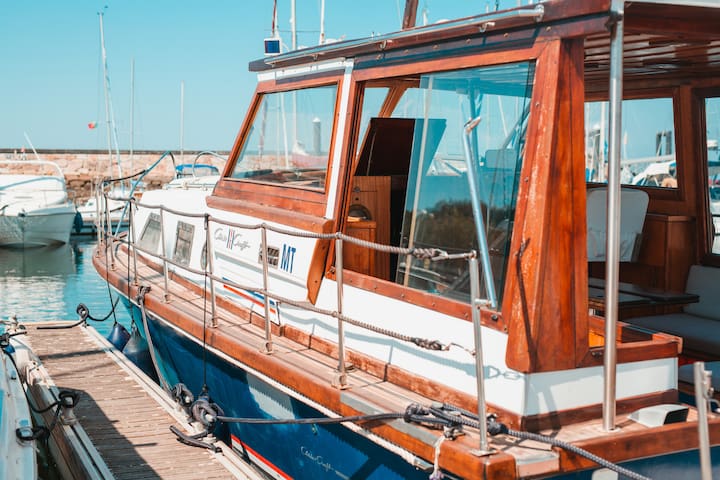 Night on Board Chris-Craft Douro Experience