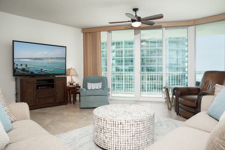 Waterfront Two Bedroom With Pool & Bay Views! Complimentary Boat Slip! - Orange Beach, AL