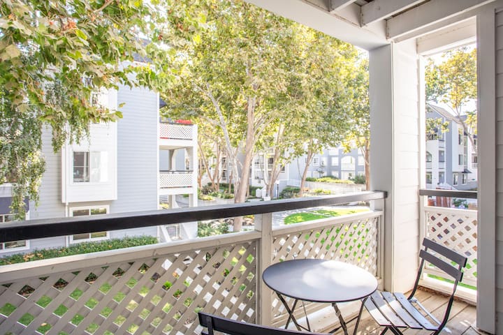 Blueground | Mountain View, gym, pool, downtown gallery image 4