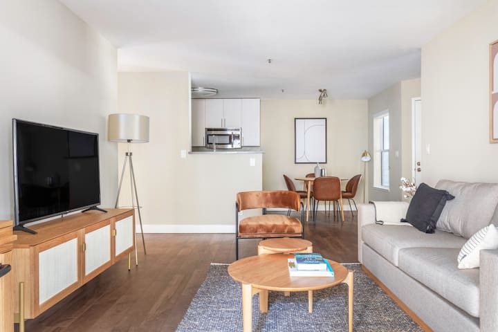 Blueground | Mountain View, gym, pool, downtown gallery image 2