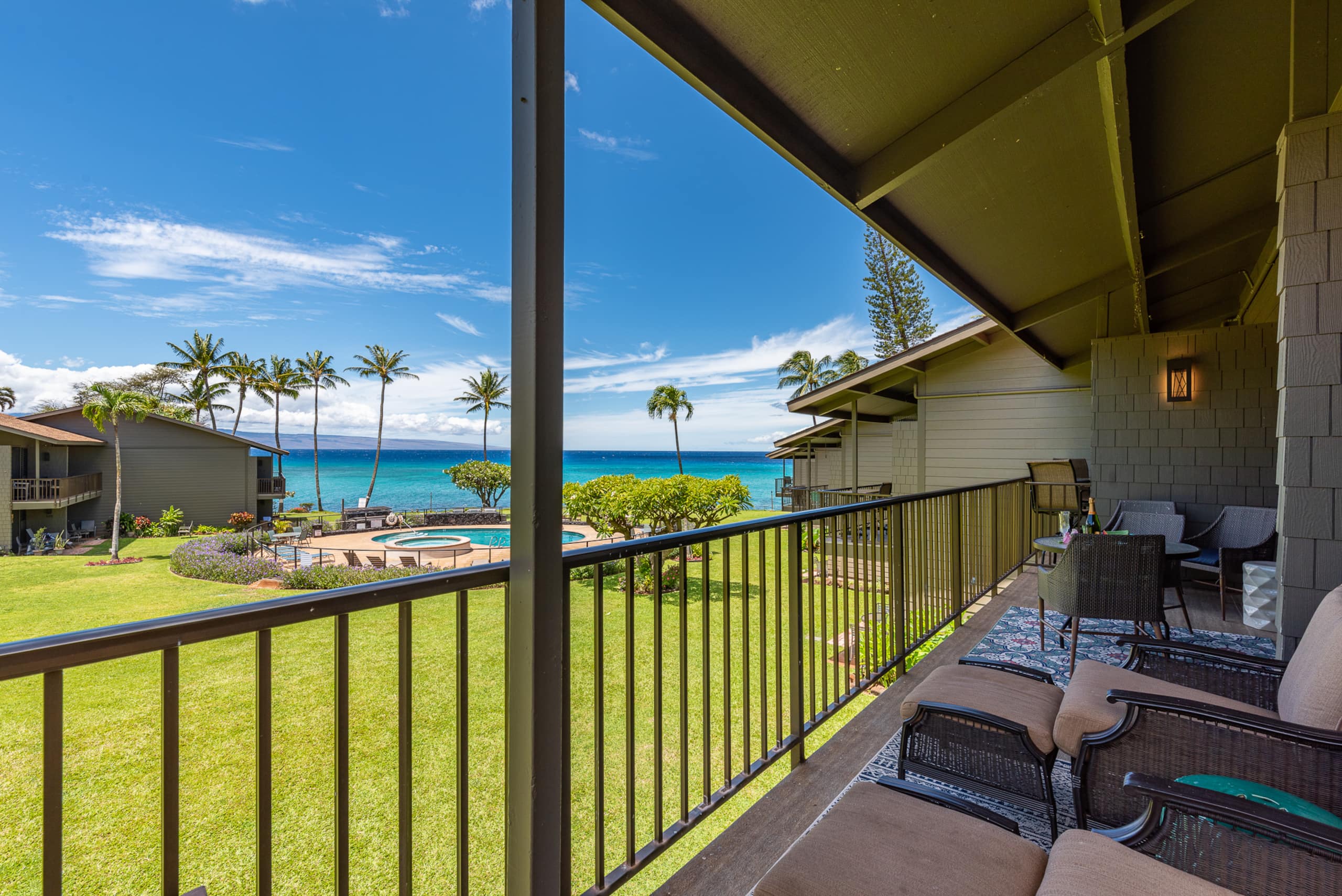 Condo in Lahaina · ★4.79 · 3 bedrooms · 4 beds · 3 baths - Image 2