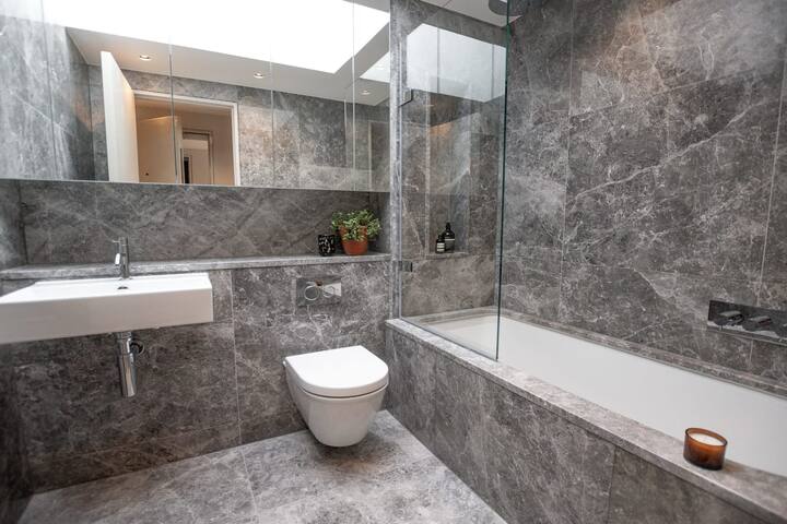 Luxury Penthouse Apartment in Bloomsbury gallery image 5