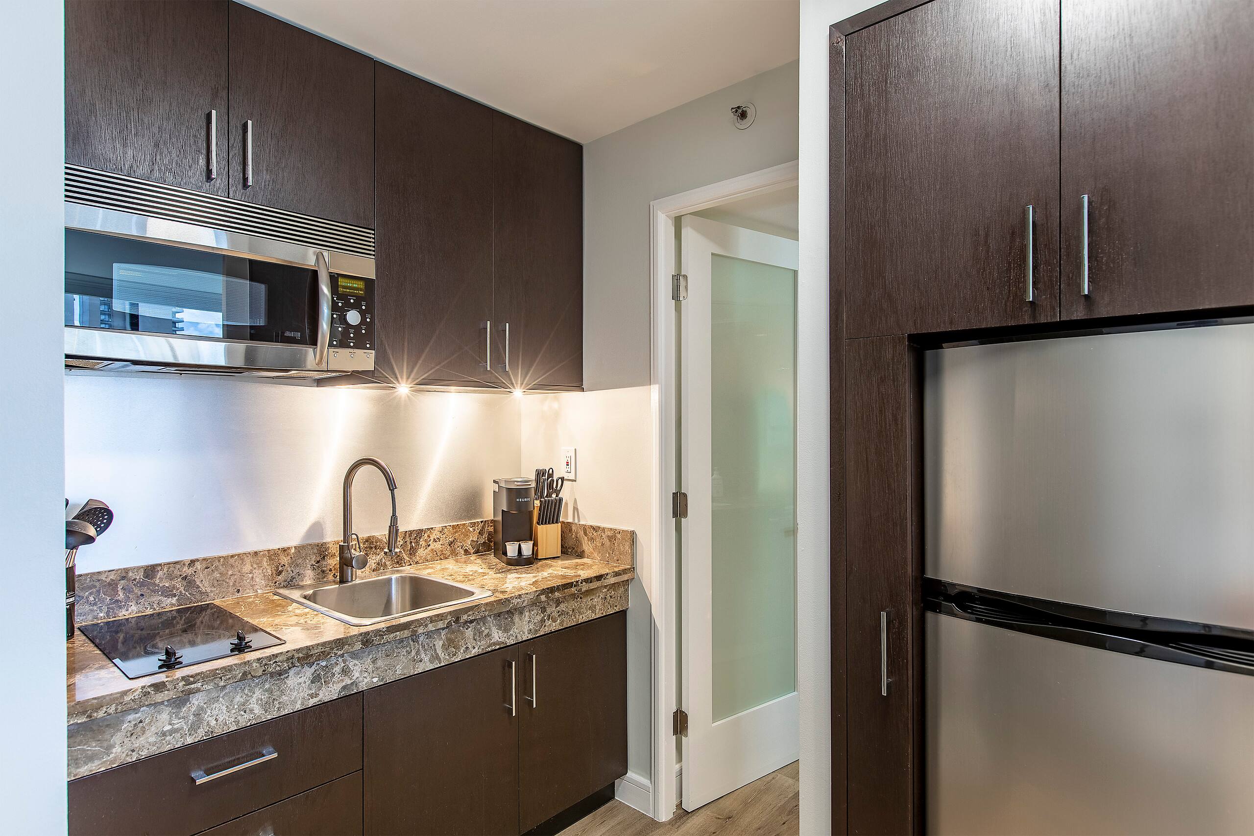 Partial Ocean View King Studio w/ Kitchen/AC/Pool - Photo 5