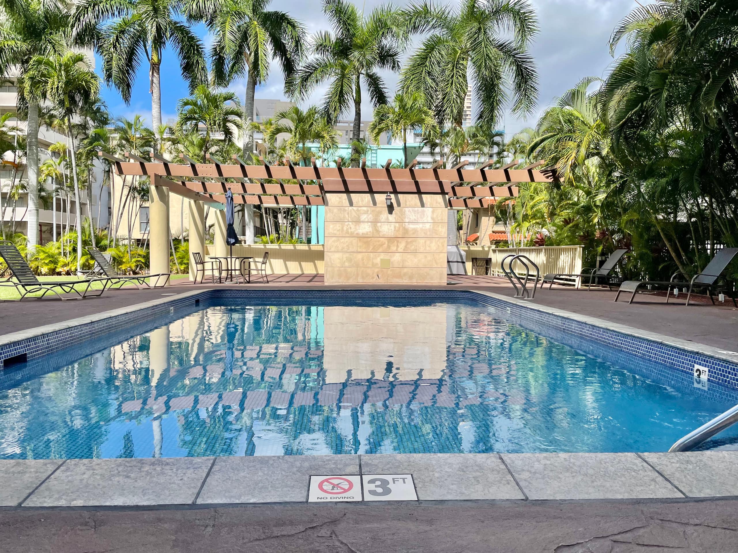 Partial Ocean View King Studio w/ Kitchen/AC/Pool - Photo 15