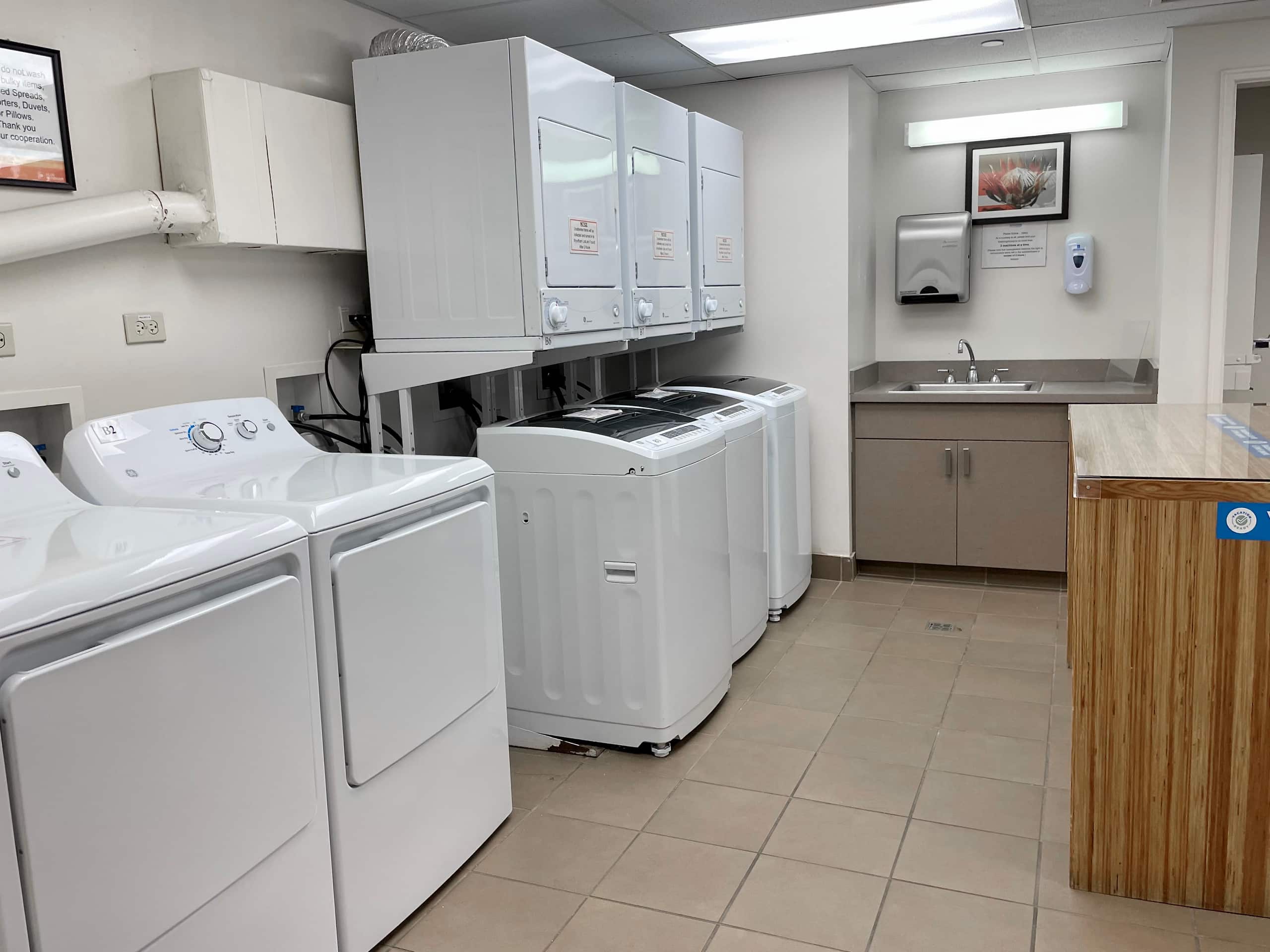 Partial Ocean View King Studio w/ Kitchen/AC/Pool - Photo 10