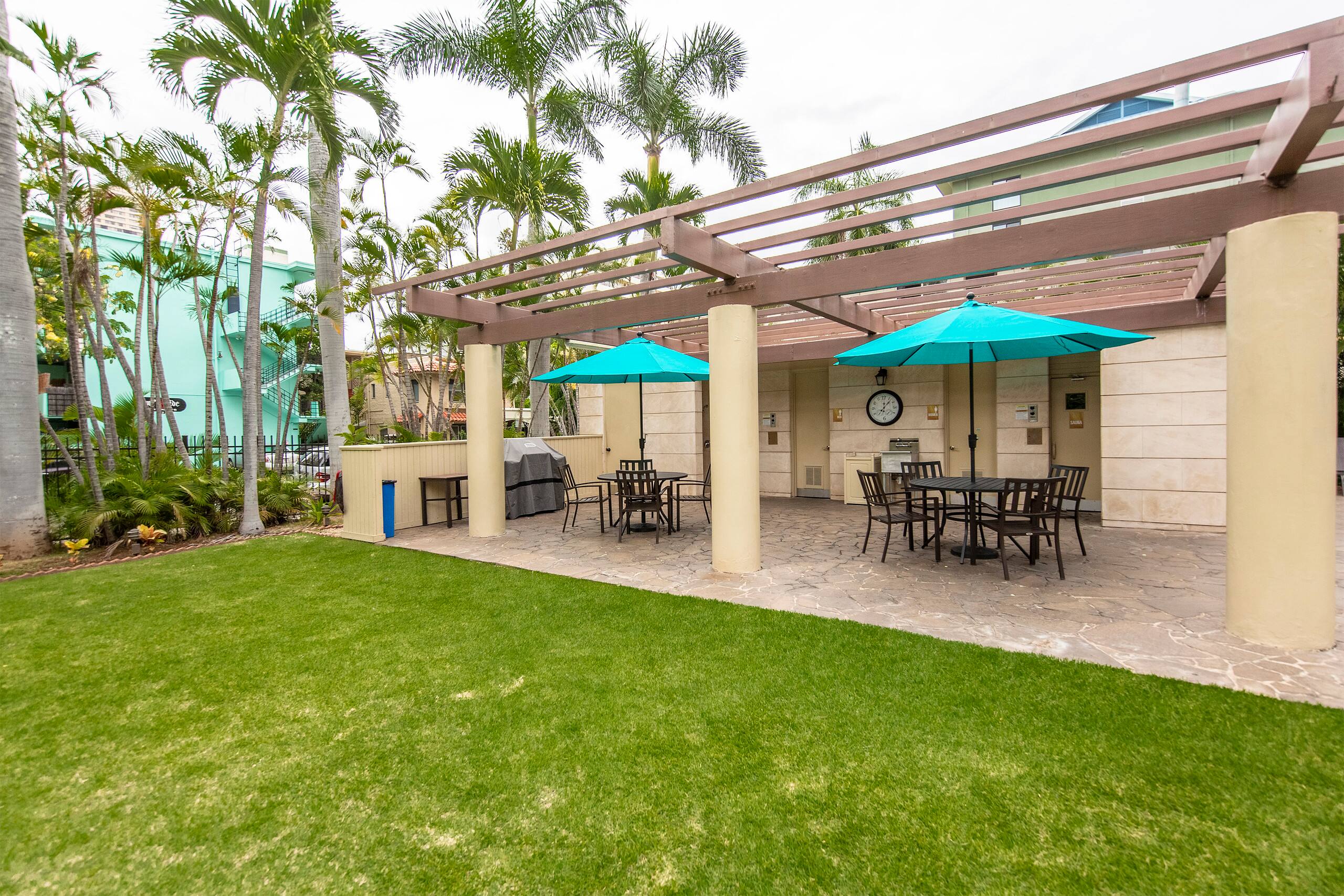 Partial Ocean View King Studio w/ Kitchen/AC/Pool - Photo 9