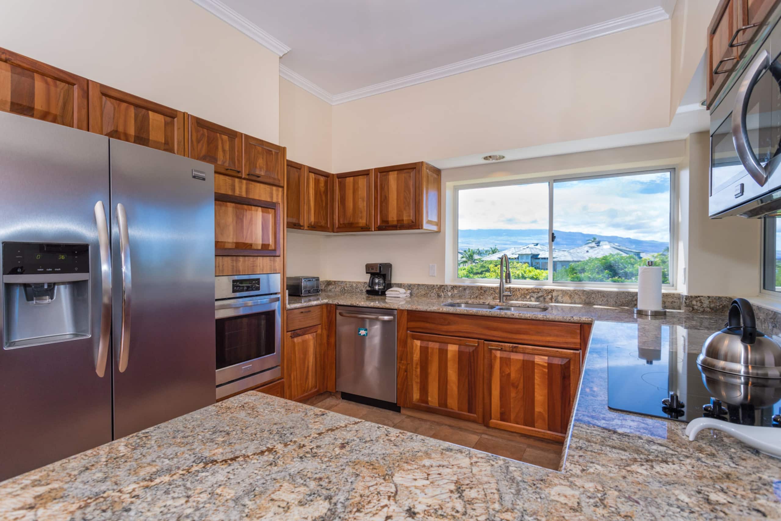 Newly Renovated 2 bedroom Condo, Close Beach - Photo 21