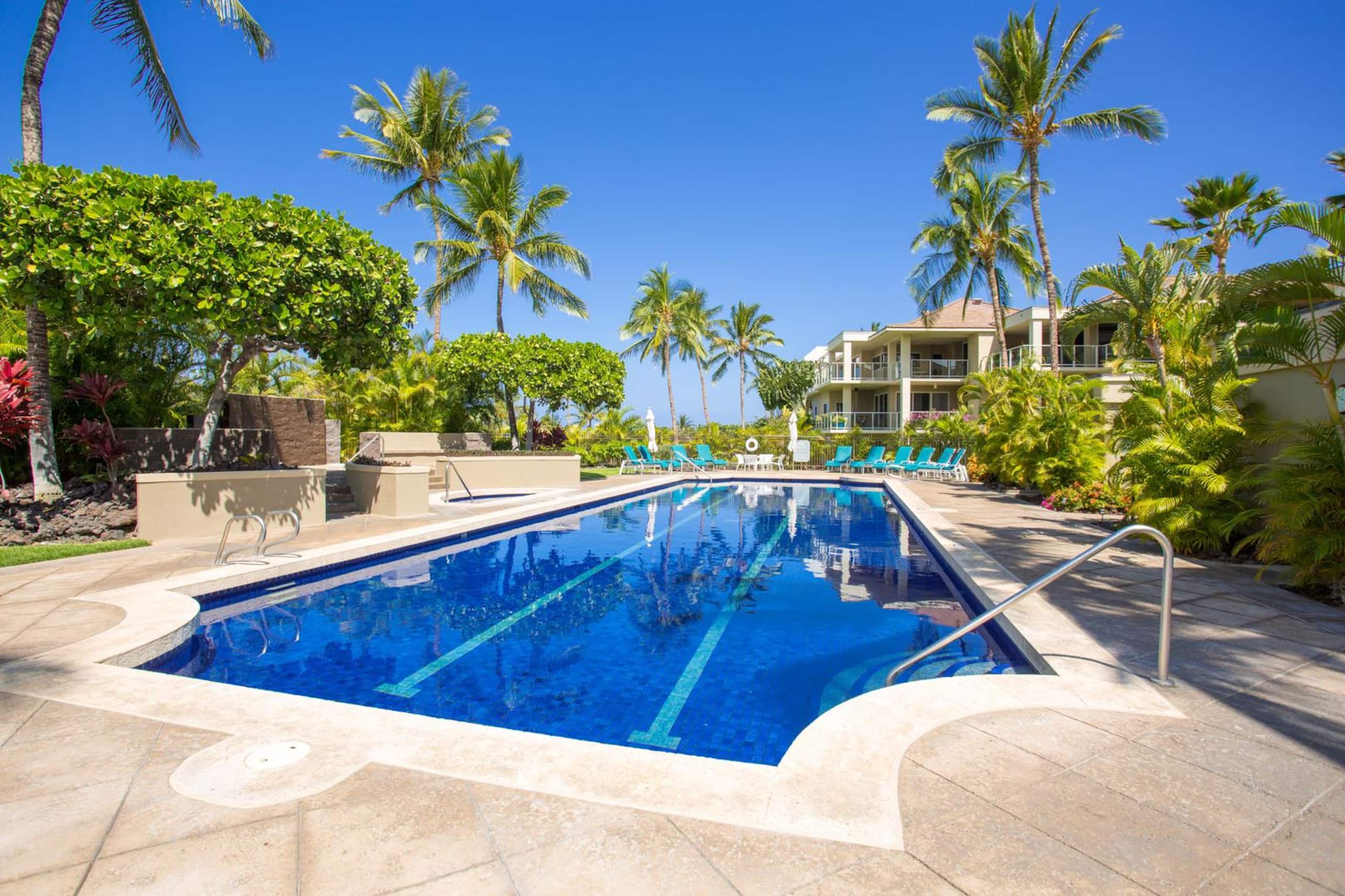 Newly Renovated 2 bedroom Condo, Close Beach - Photo 32