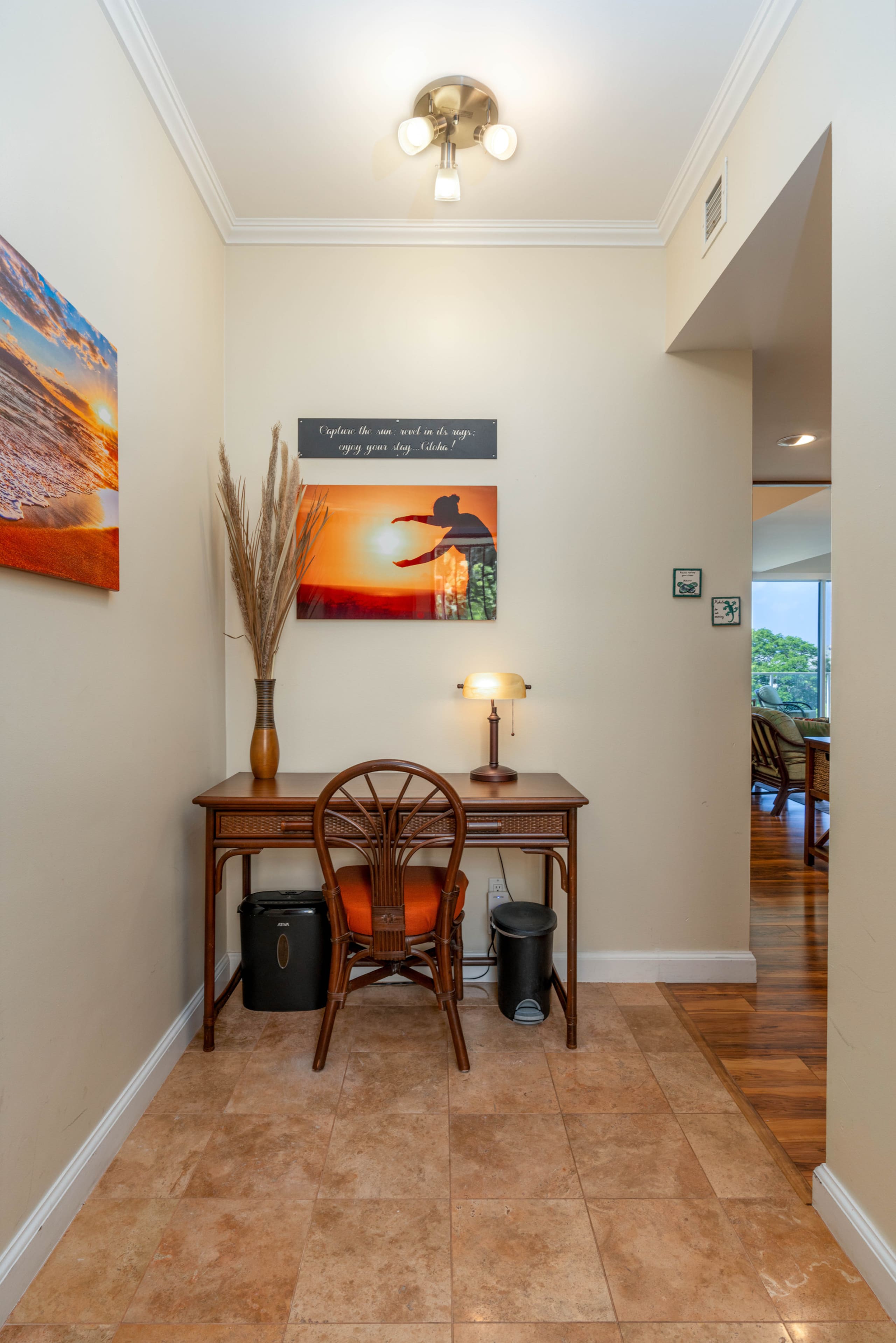 Newly Renovated 2 bedroom Condo, Close Beach - Photo 12