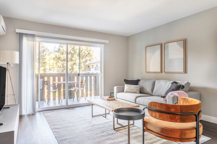 Blueground | Sunnyvale, gym, pool, courts