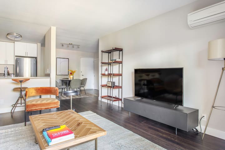 Blueground | Sunnyvale, gym, pool, courts gallery image 2