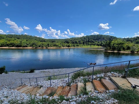 The Brown - Cabin 1 - Amazing White River frontage views!